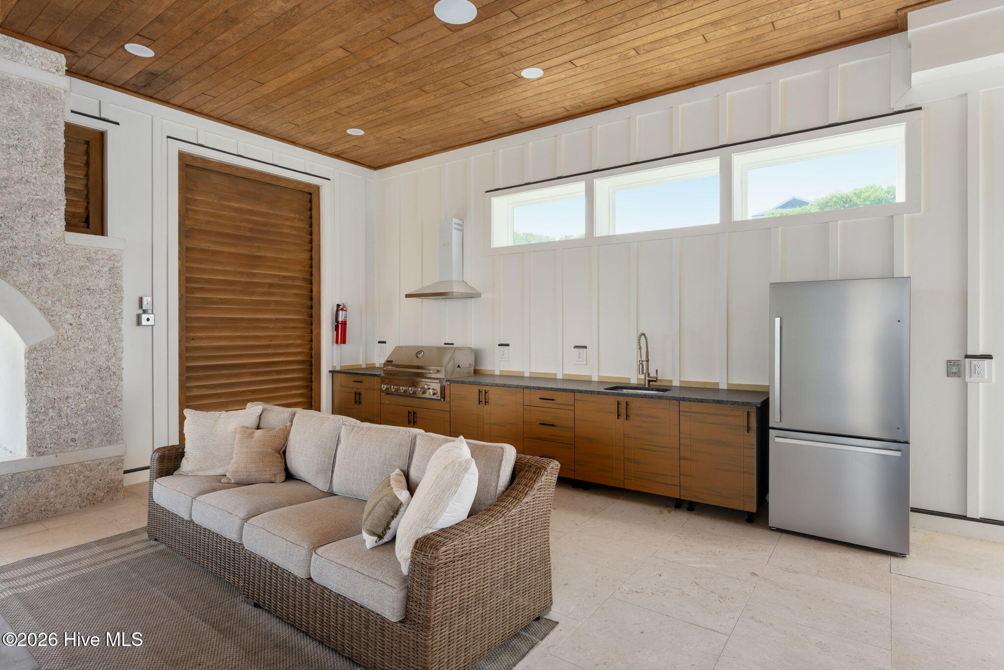 70 Peregrine Court, Surf City, NC, 28445