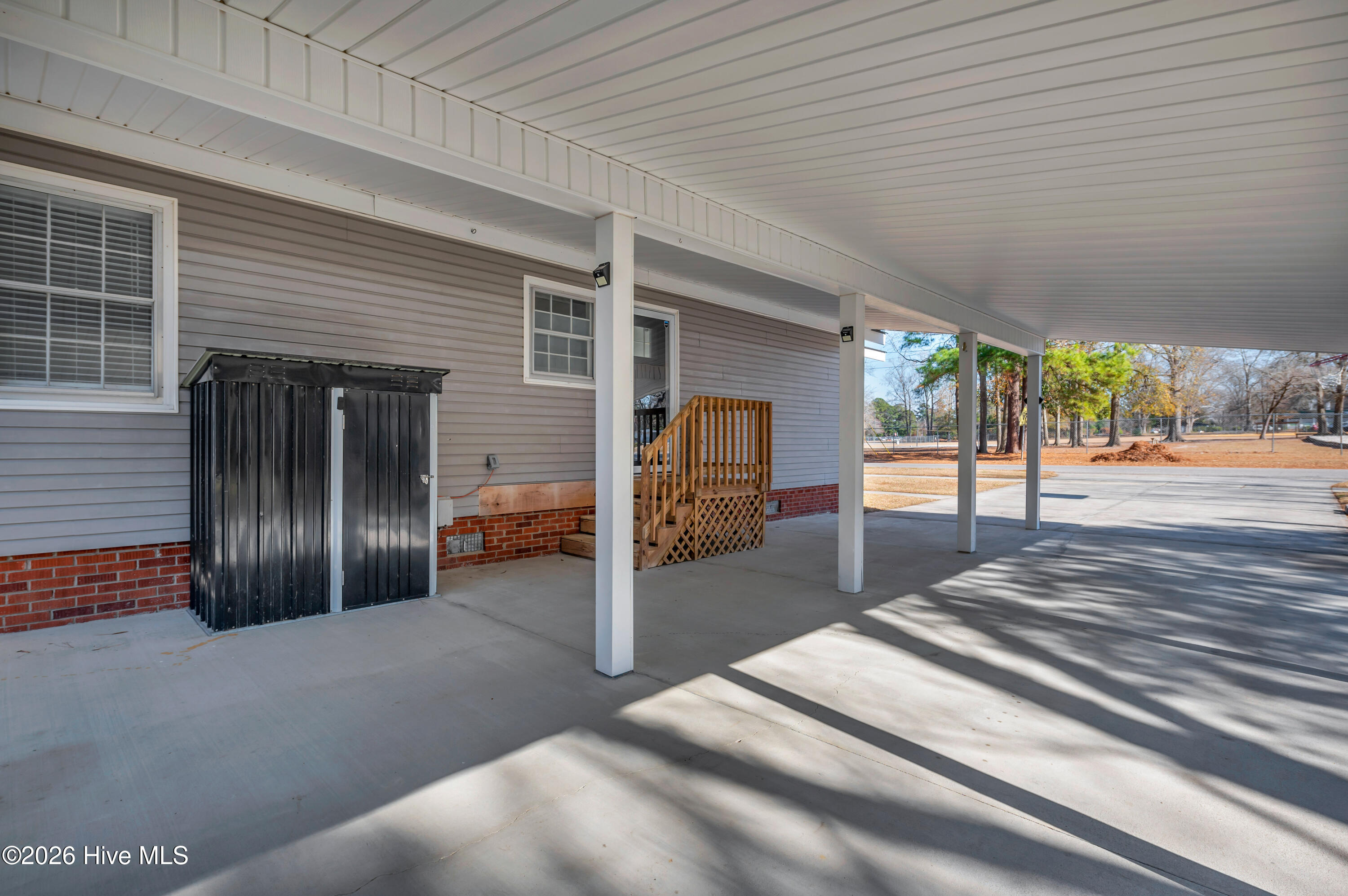 100547625 | Photo 29