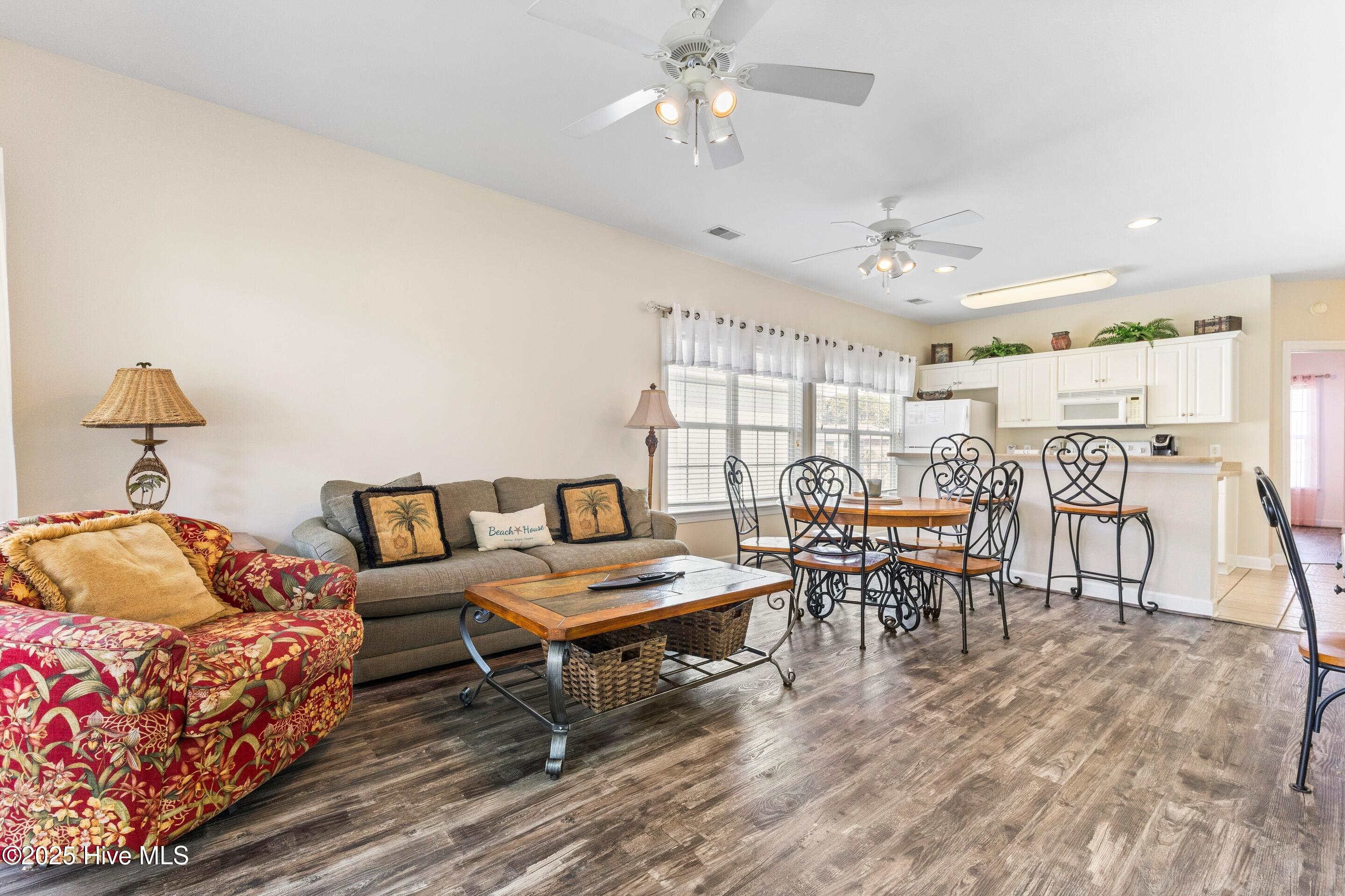 100531595 | Photo 19