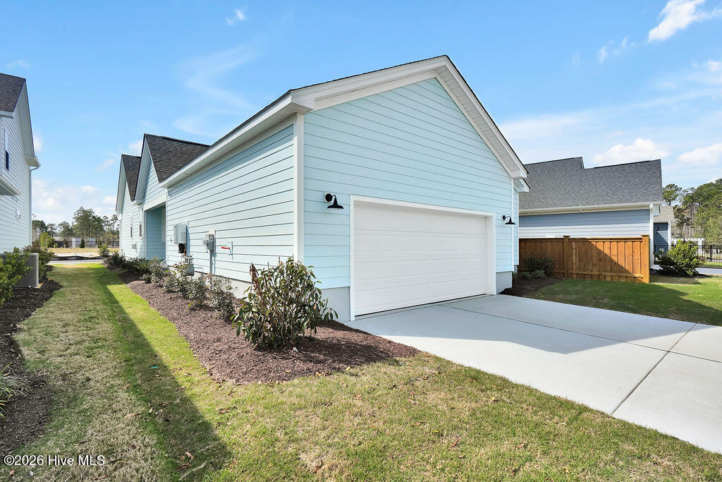 100550768 | Photo 51