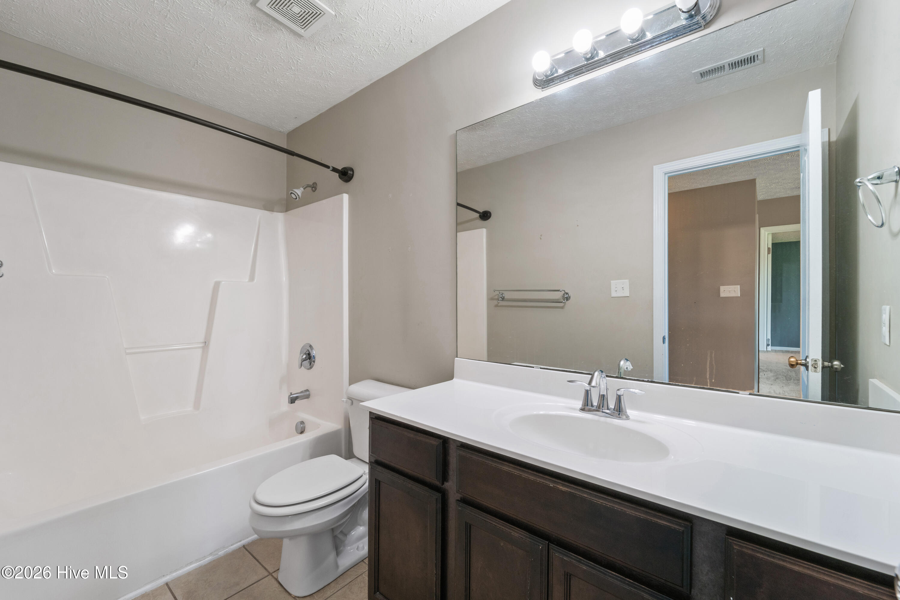 100552593 | Photo 21