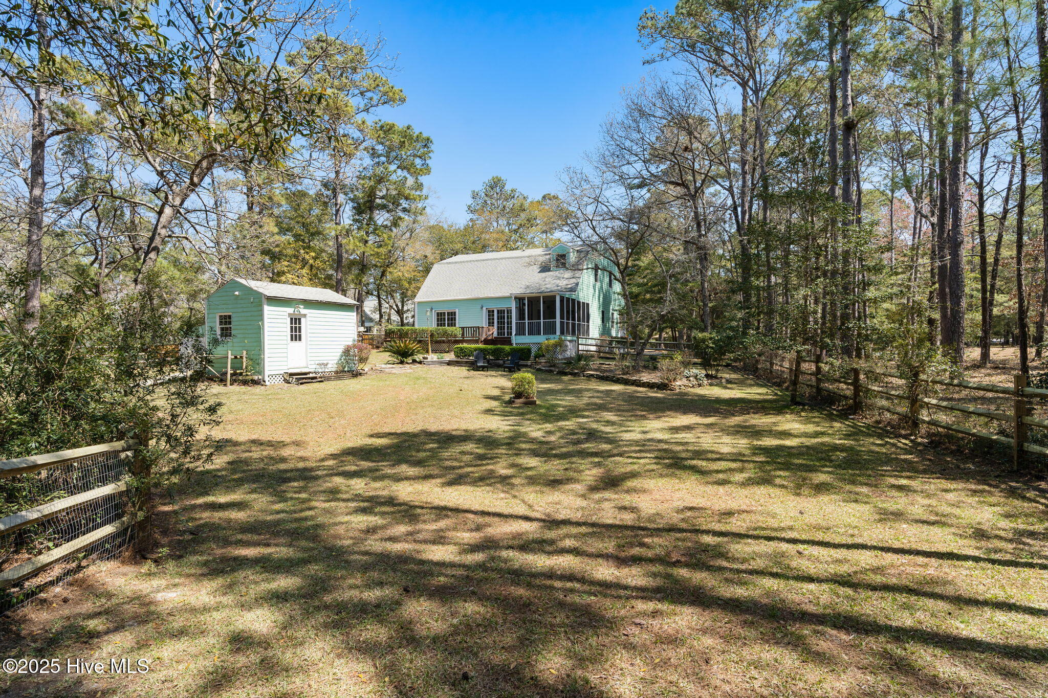 100497735 | Photo 44