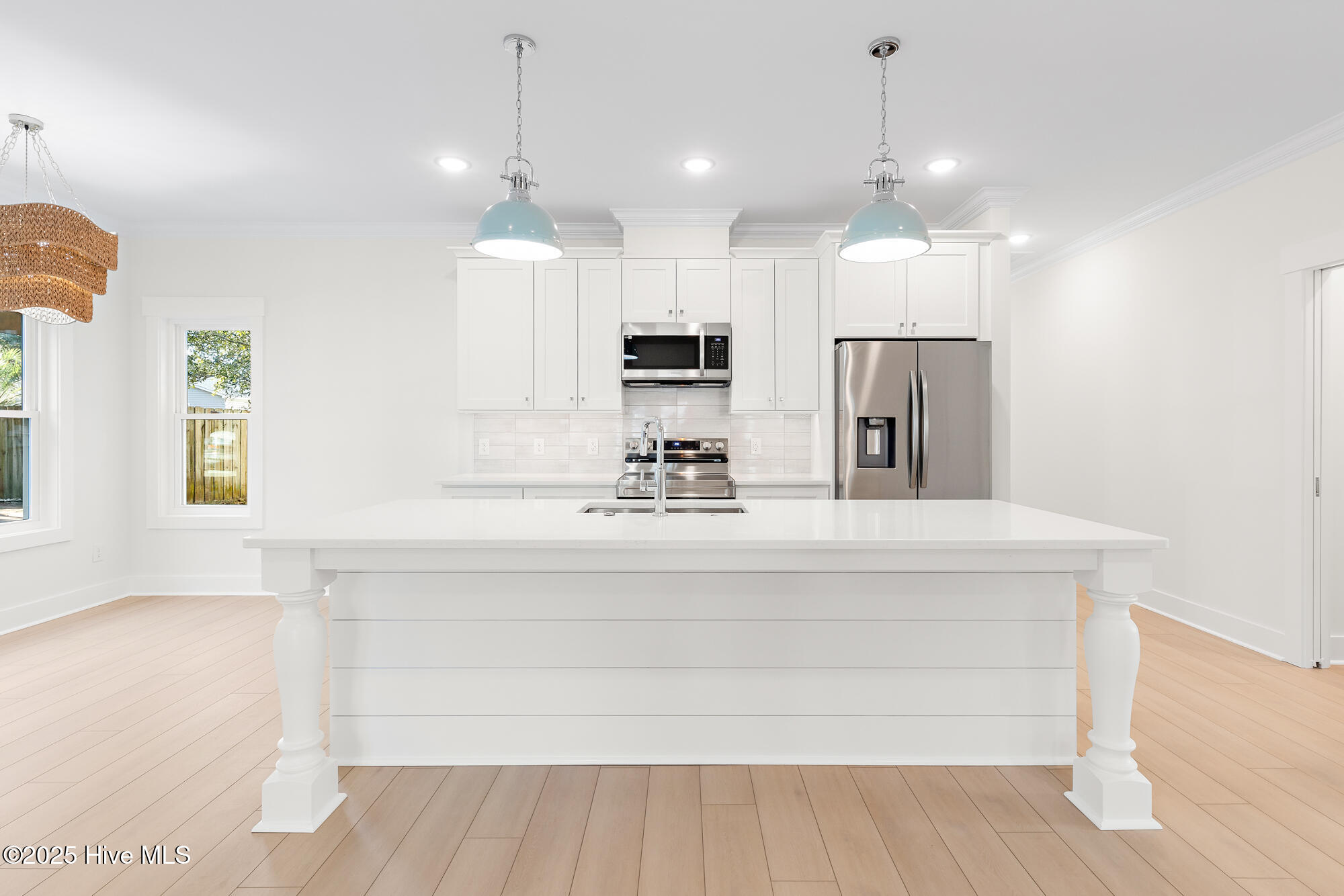 100514744 | Photo 25