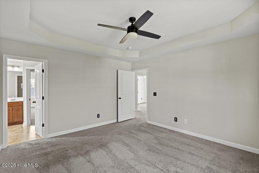 100566297 | Photo 22