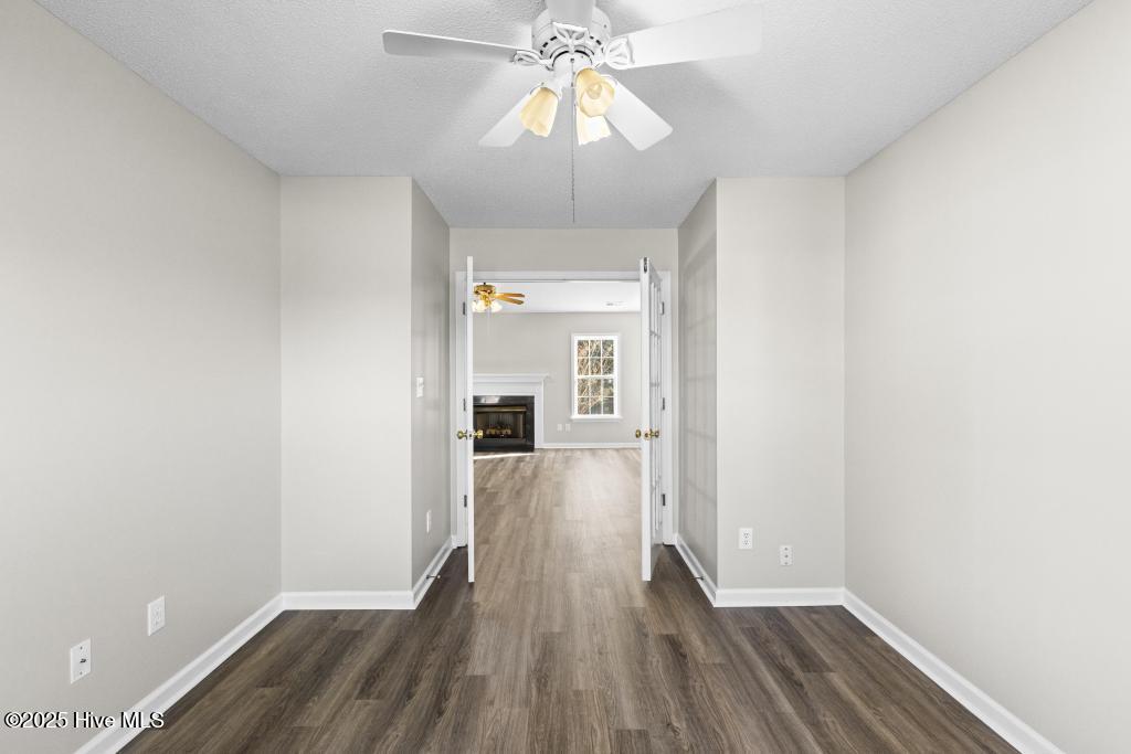 100546857 | Photo 21