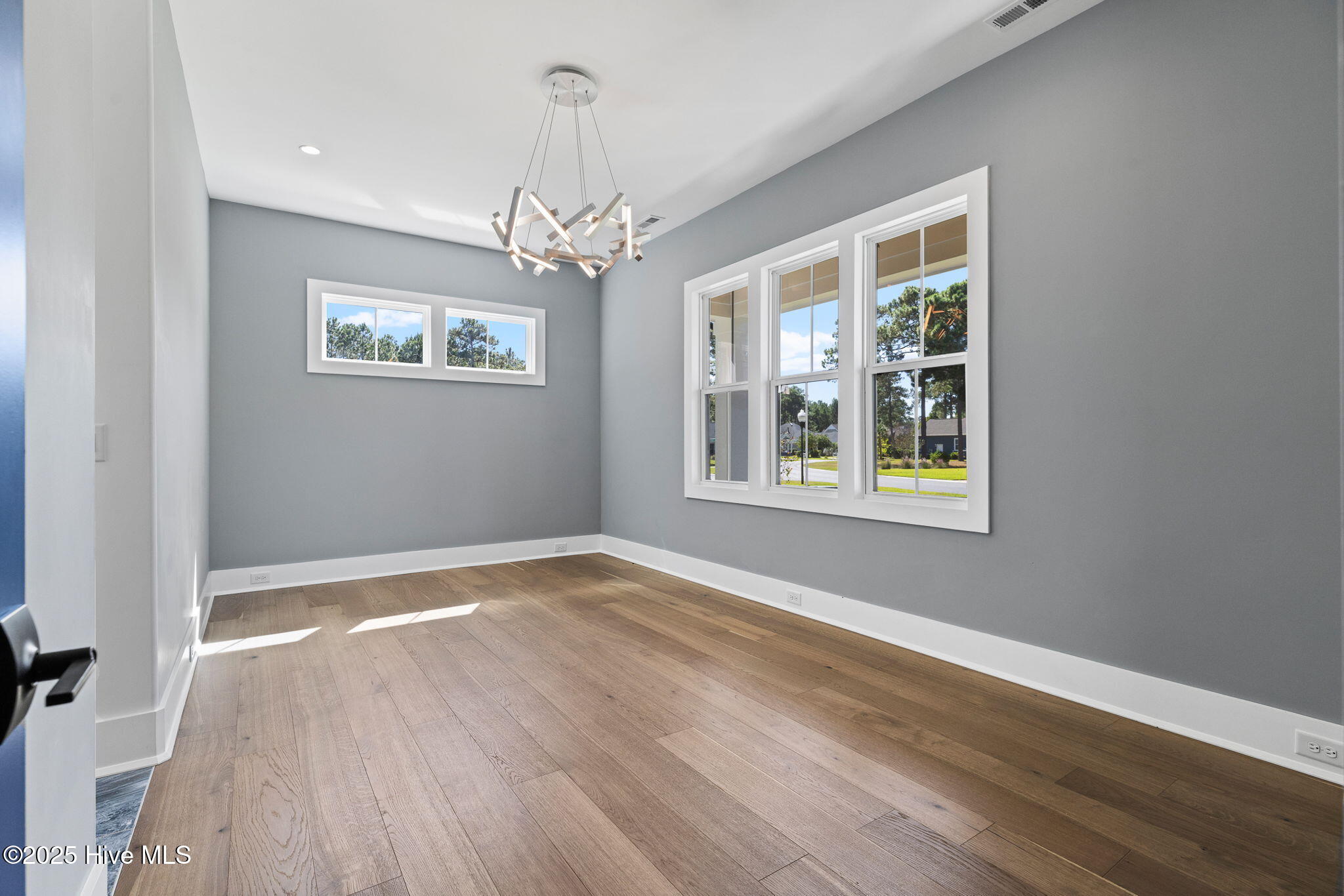 100522632 | Photo 34