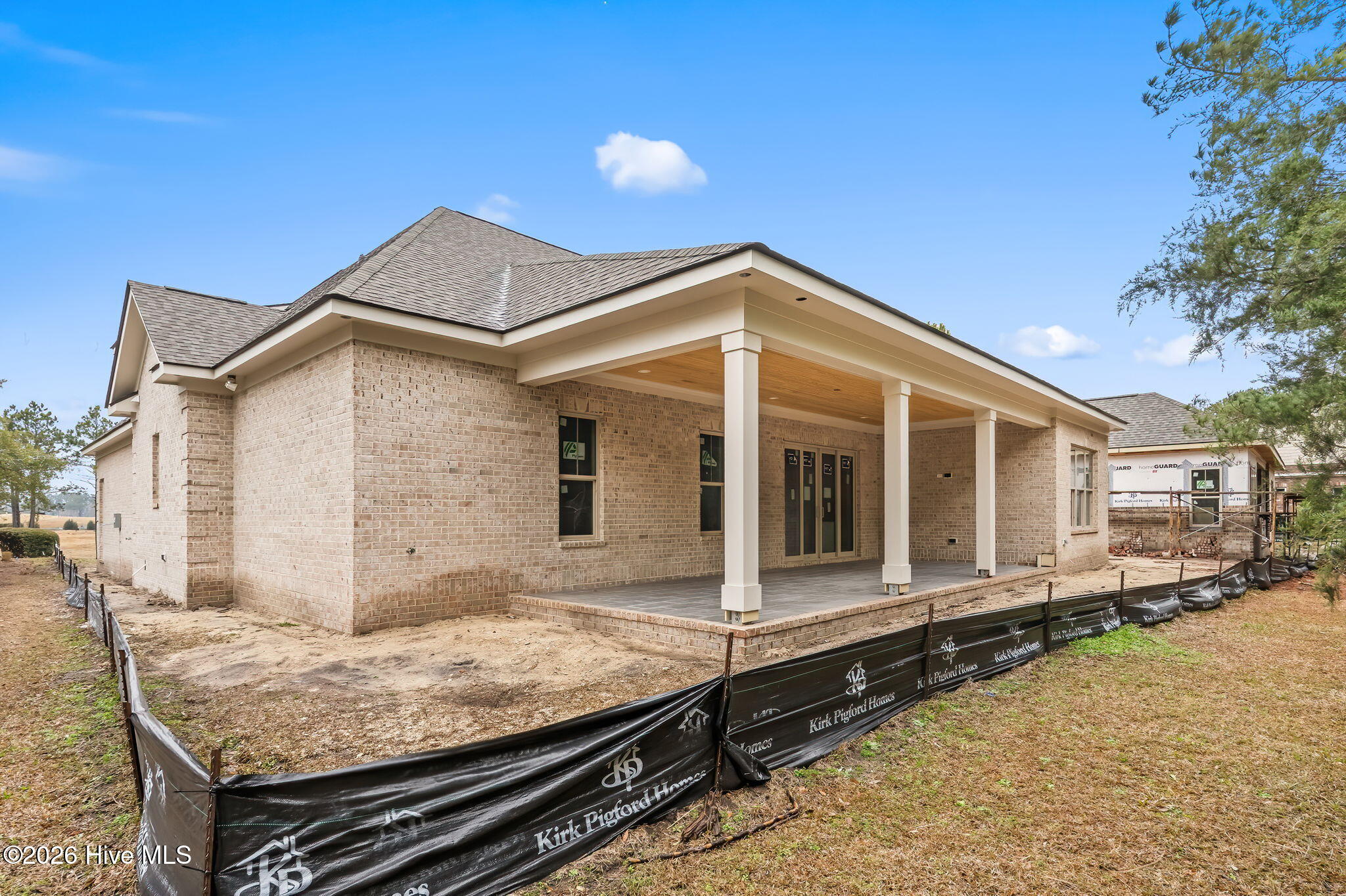 100568131 | Photo 19