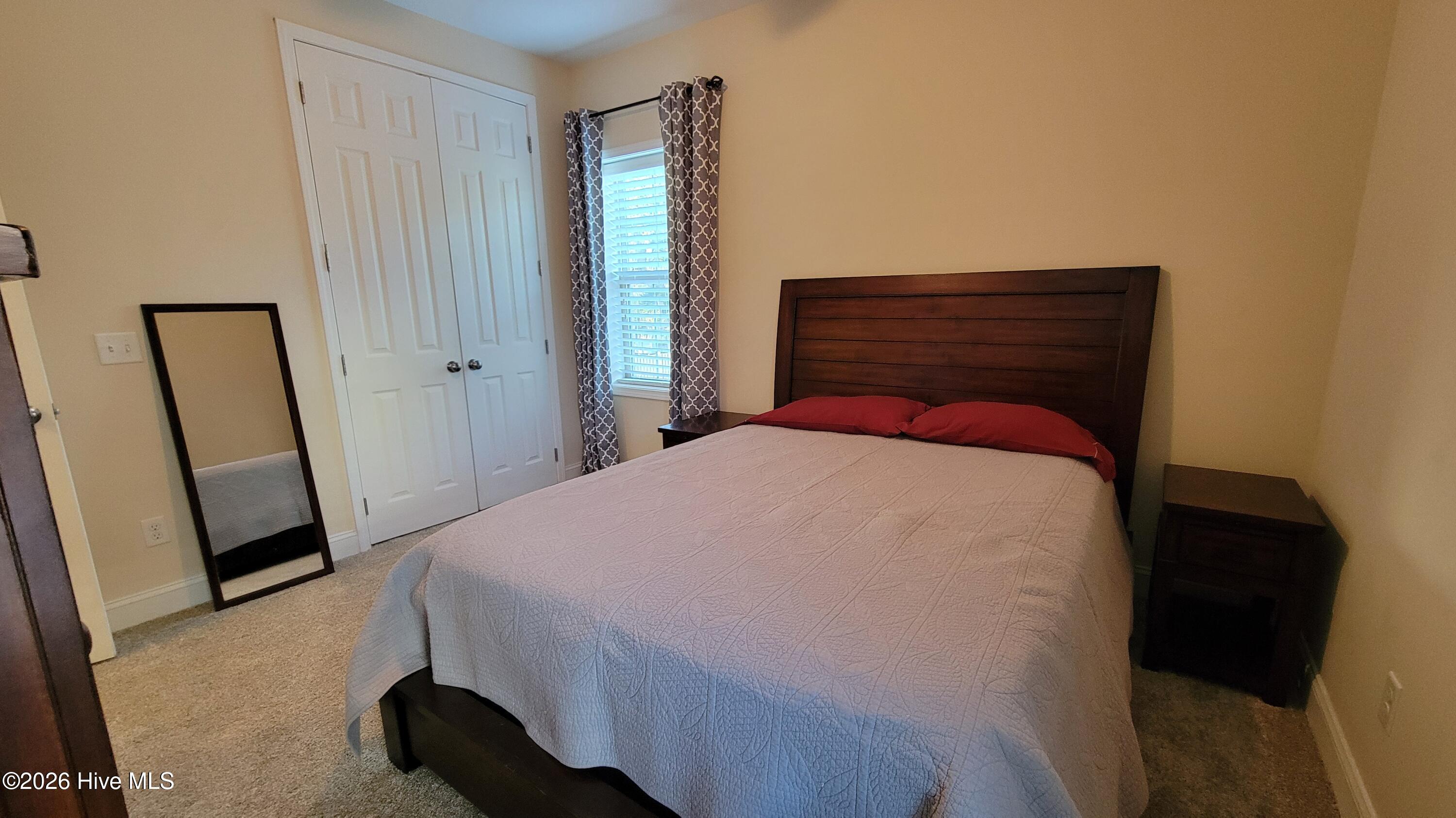 100548453 | Photo 12