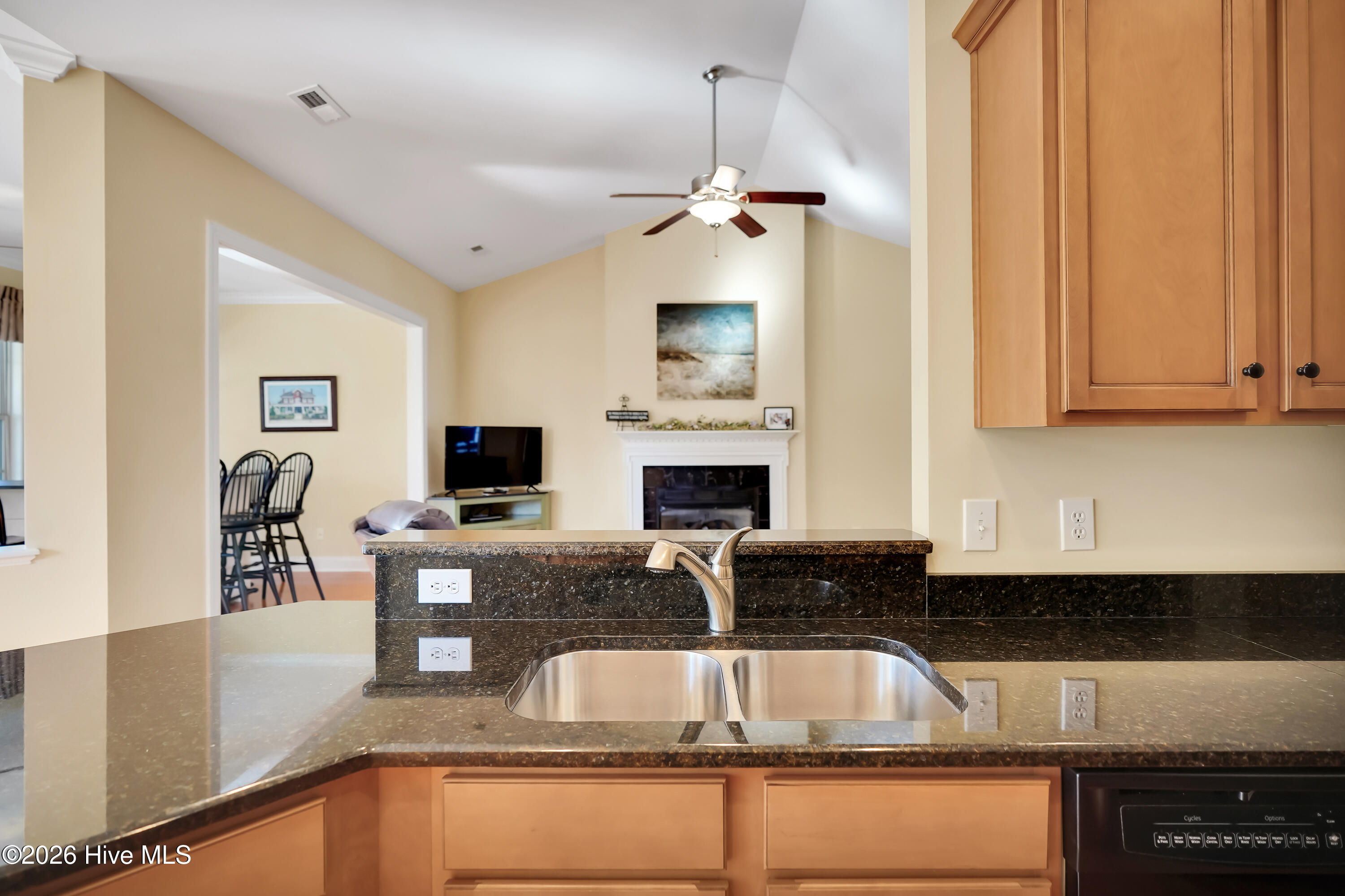 100547997 | Photo 13