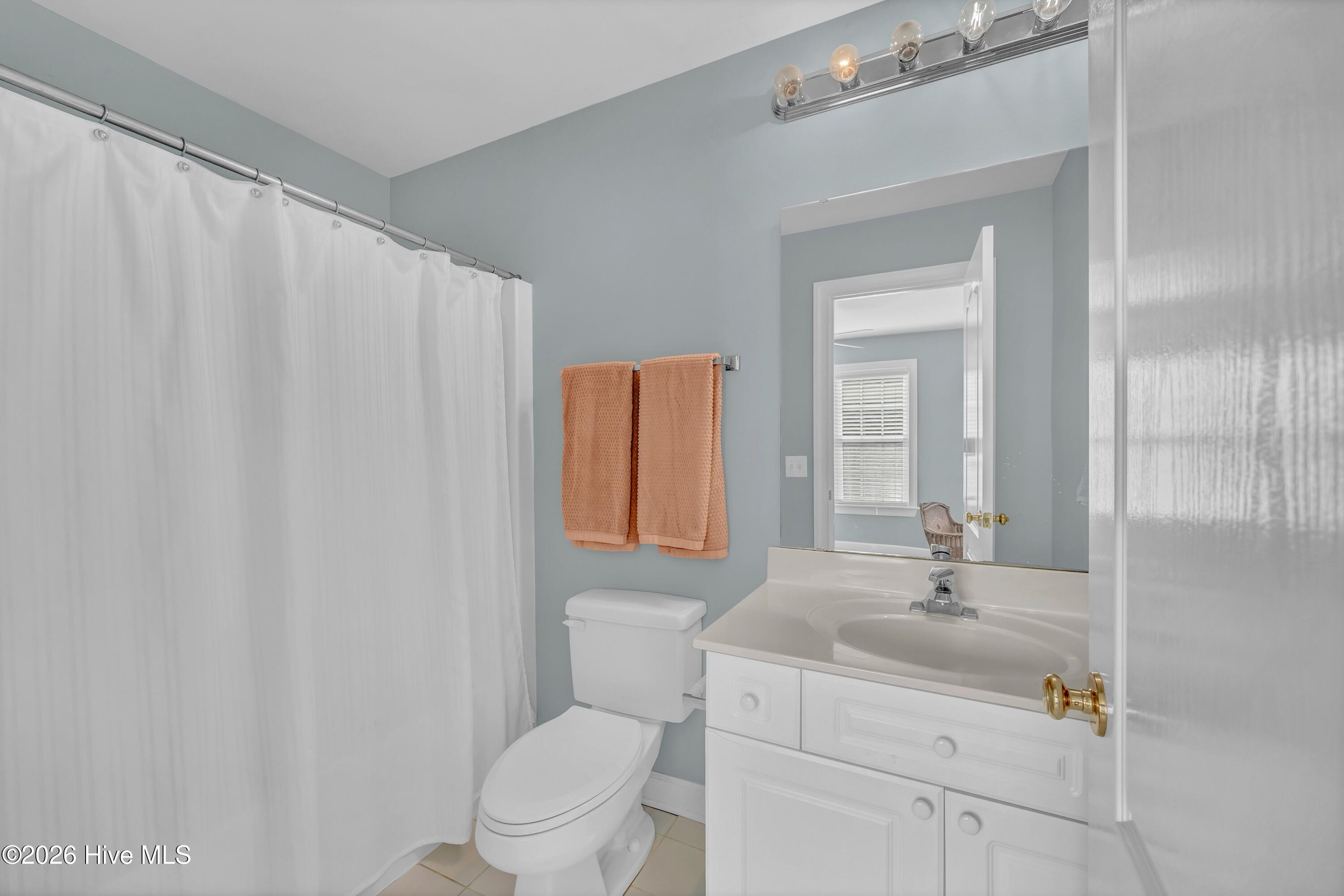 100561367 | Photo 21