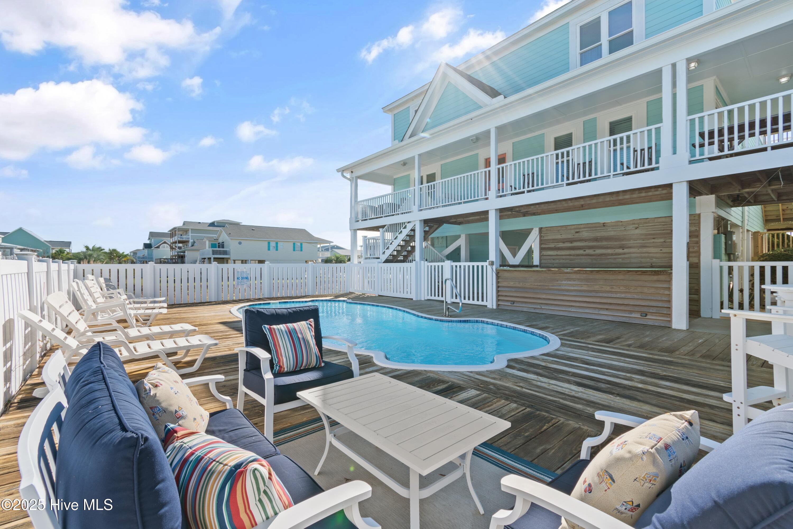 100536498 | Photo 11