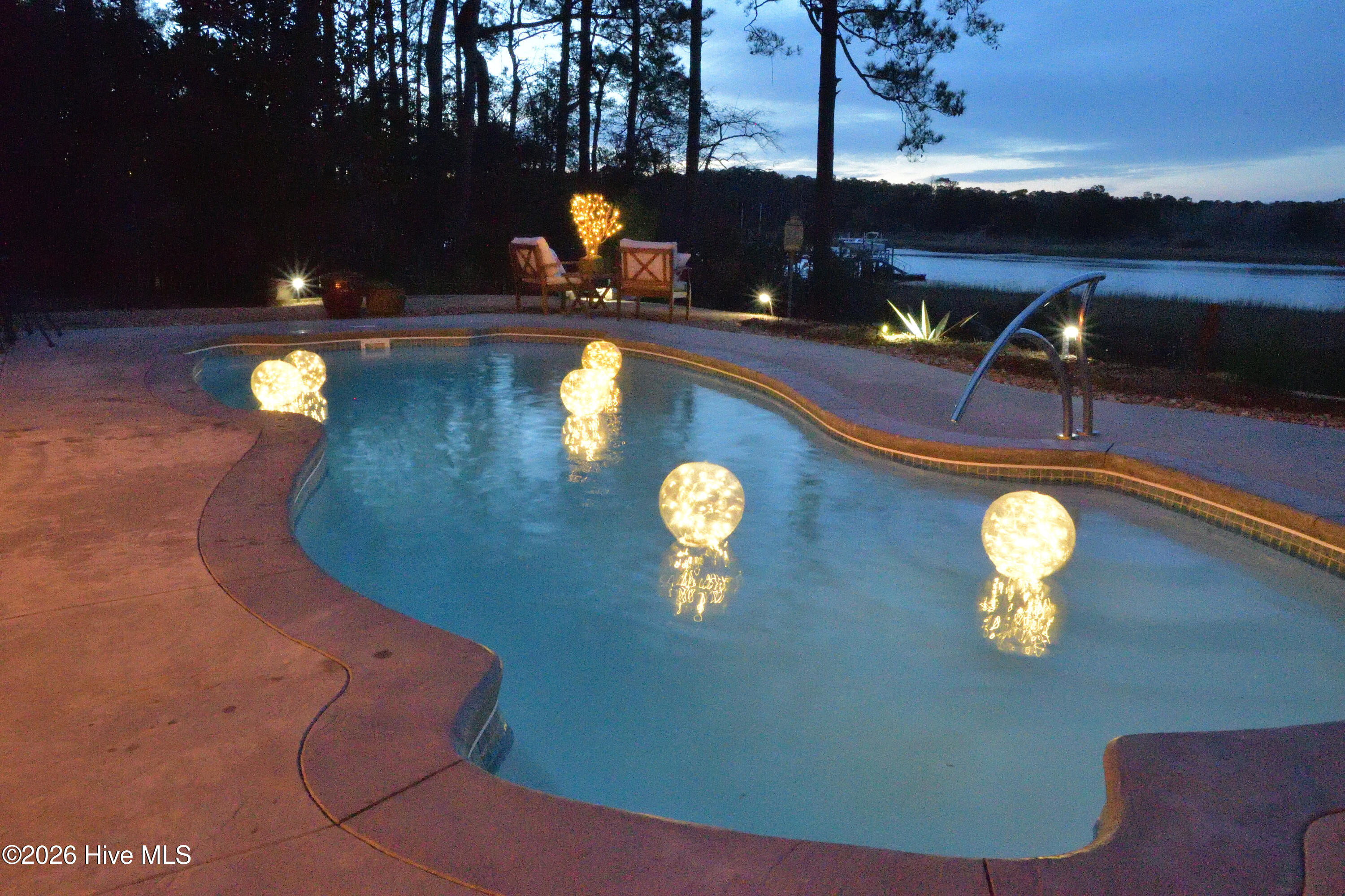 100555444 | Photo 14