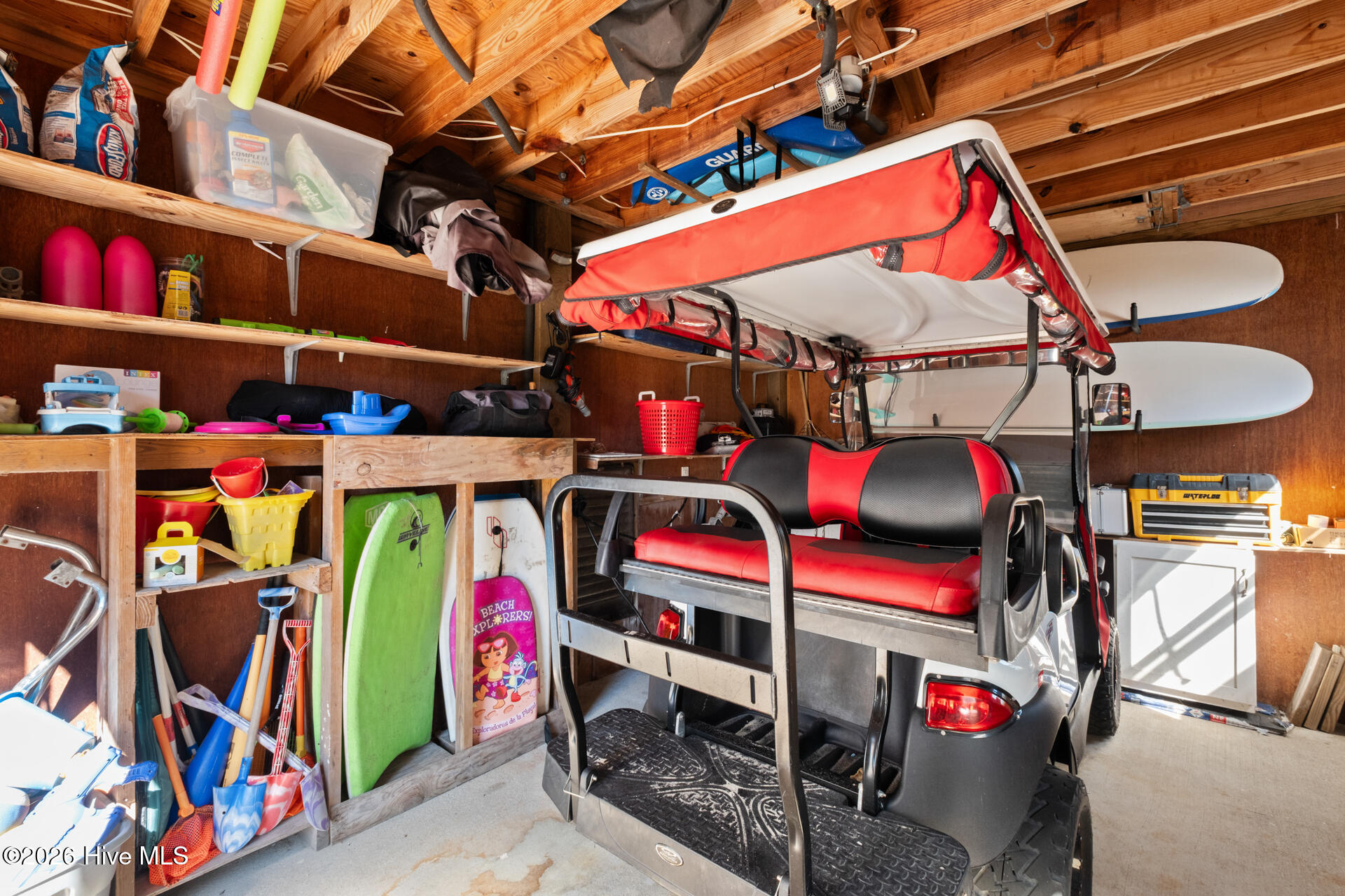 100556120 | Photo 12