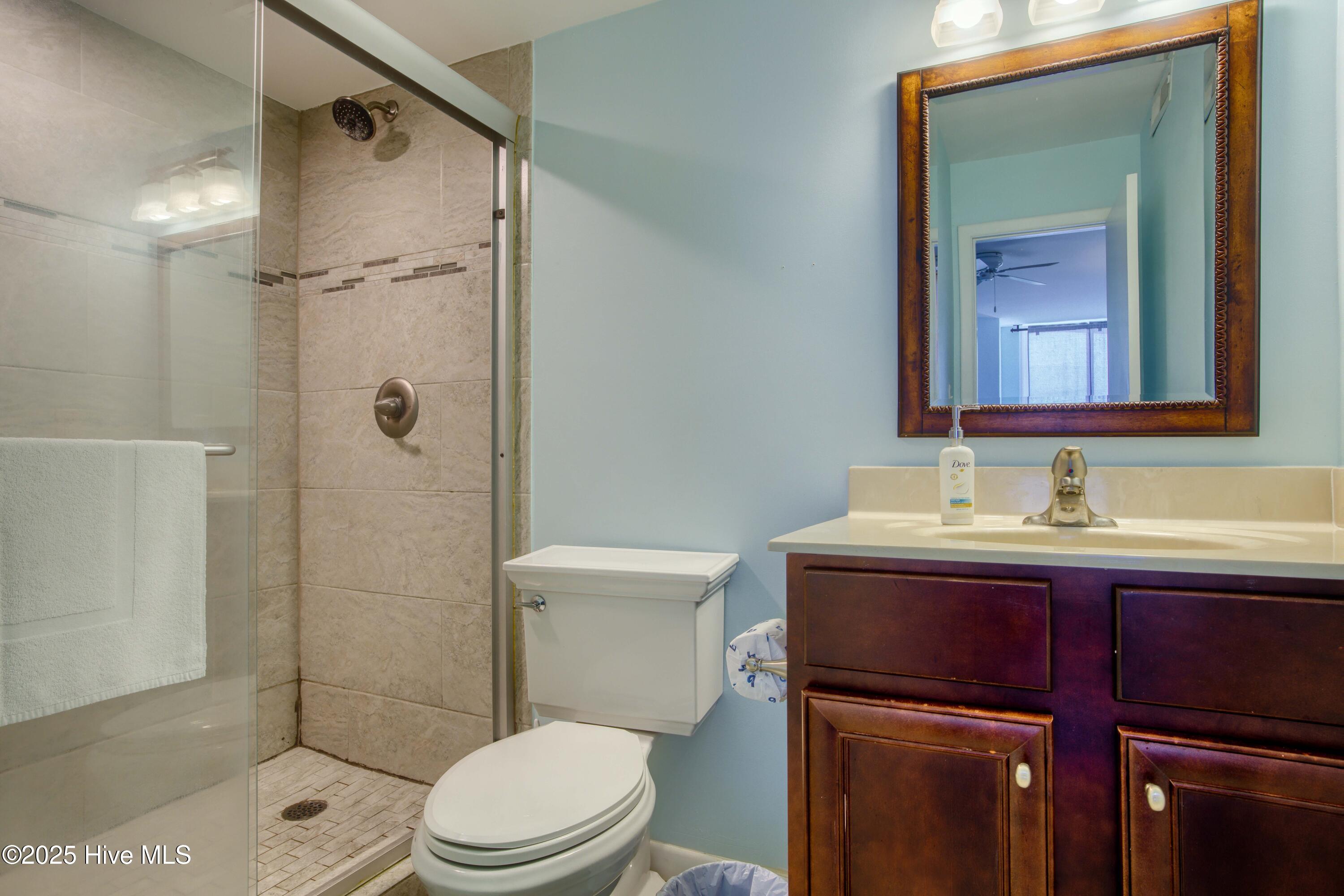 100529927 | Photo 20