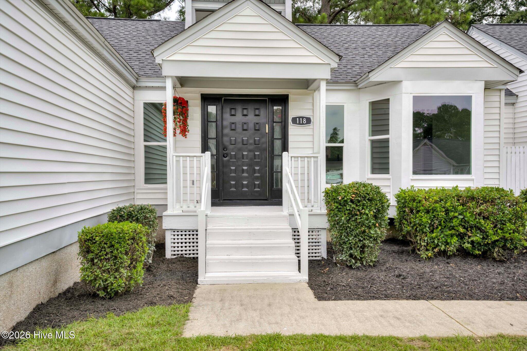 Photo 4 of Single family home for sale at 118 Robinwood Dr, Aiken, SC 29803 | MLS# 100592283 | Listing updated on 2026-09-29