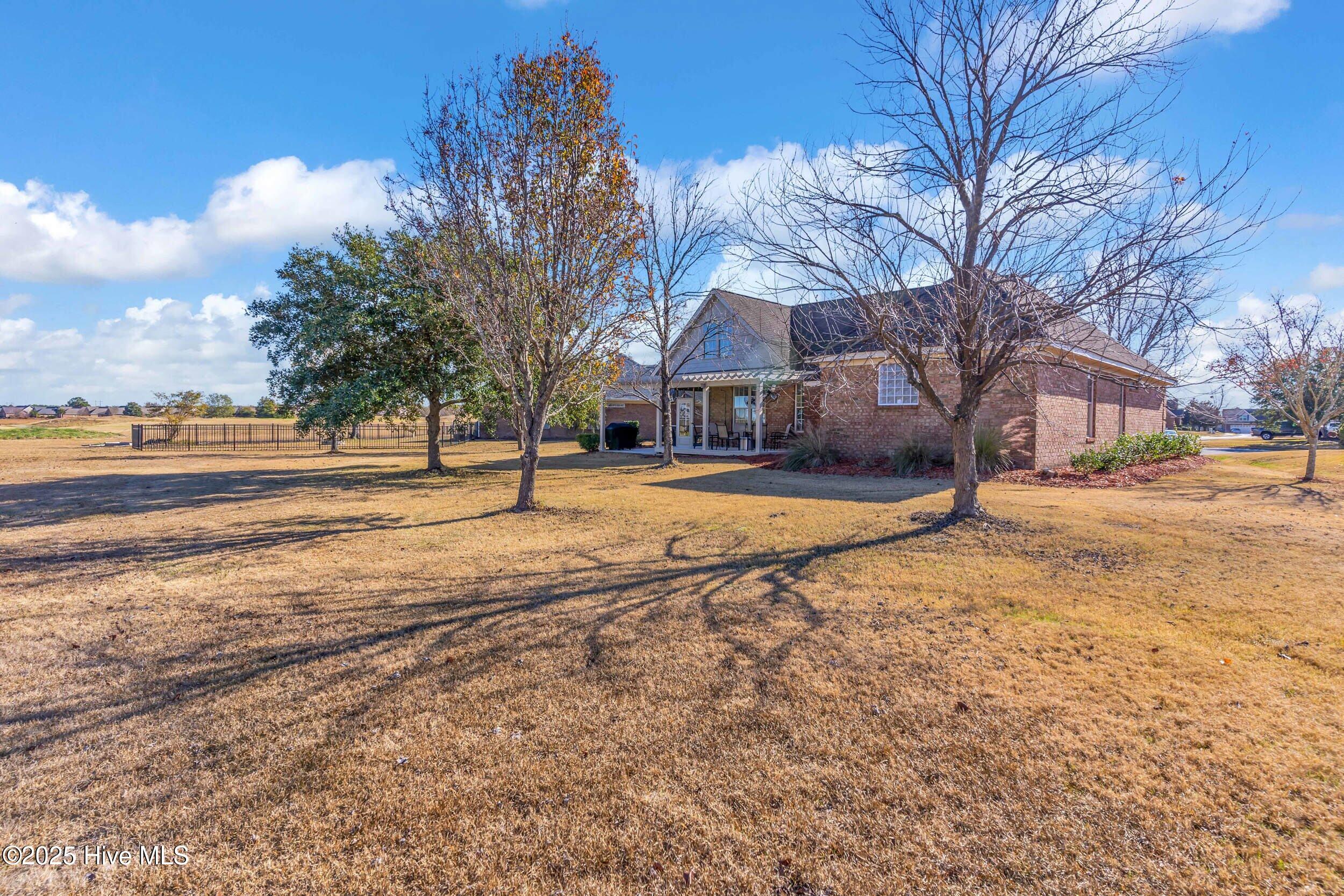 100543526 | Photo 38