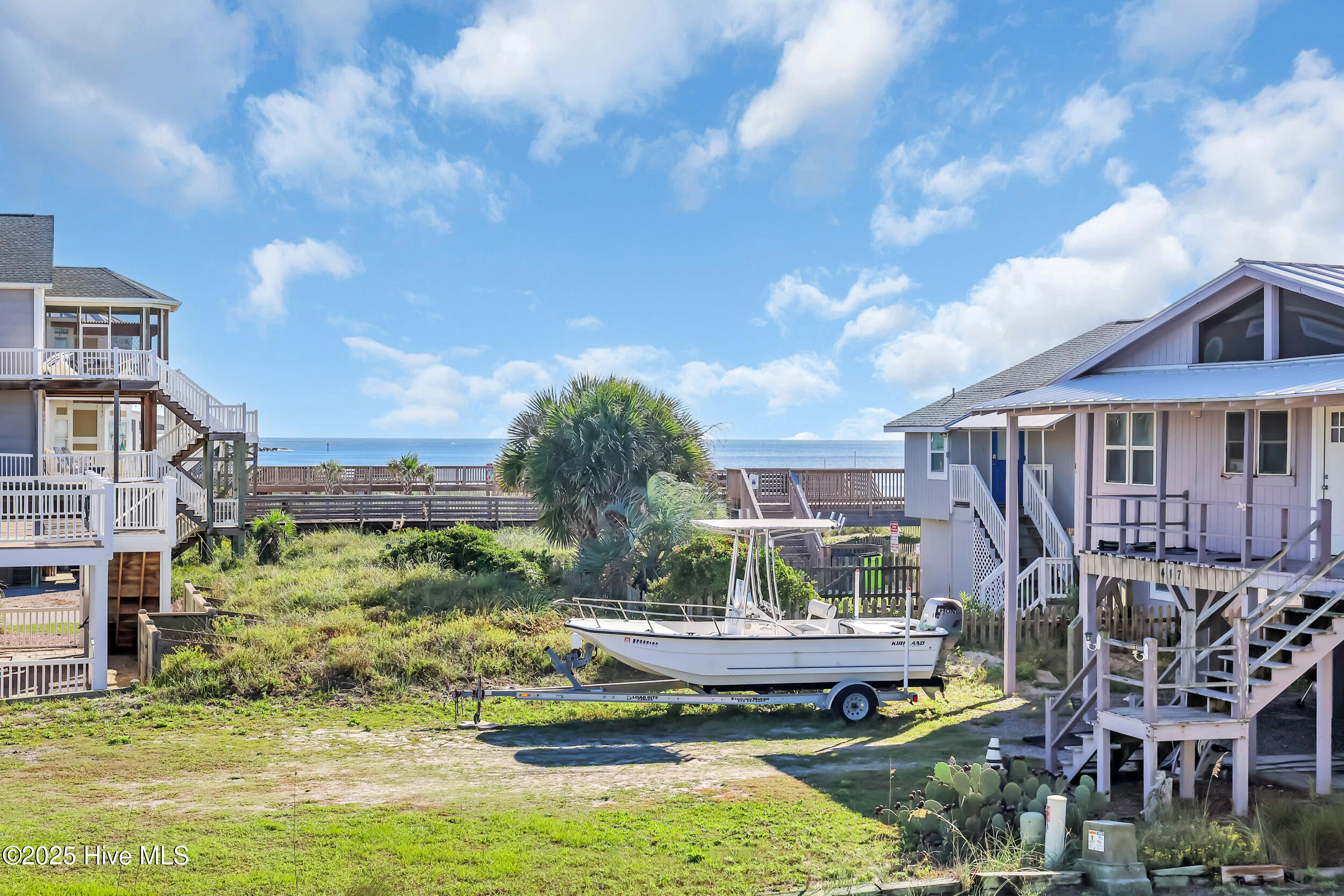 100536286 | Photo 50