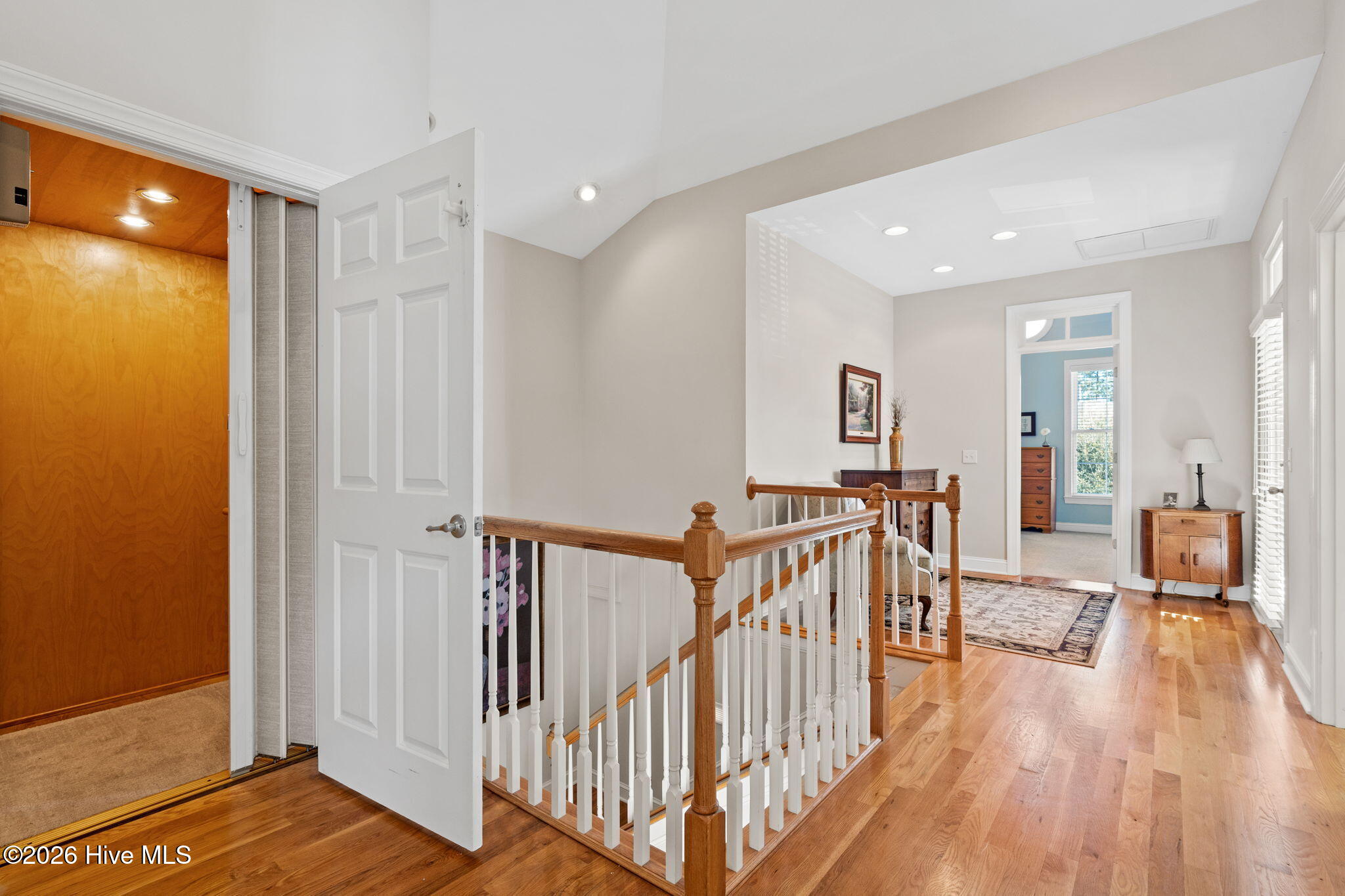 100550804 | Photo 18