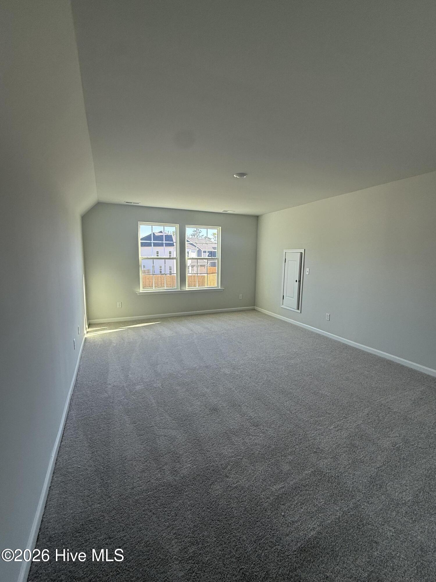 100569638 | Photo 16