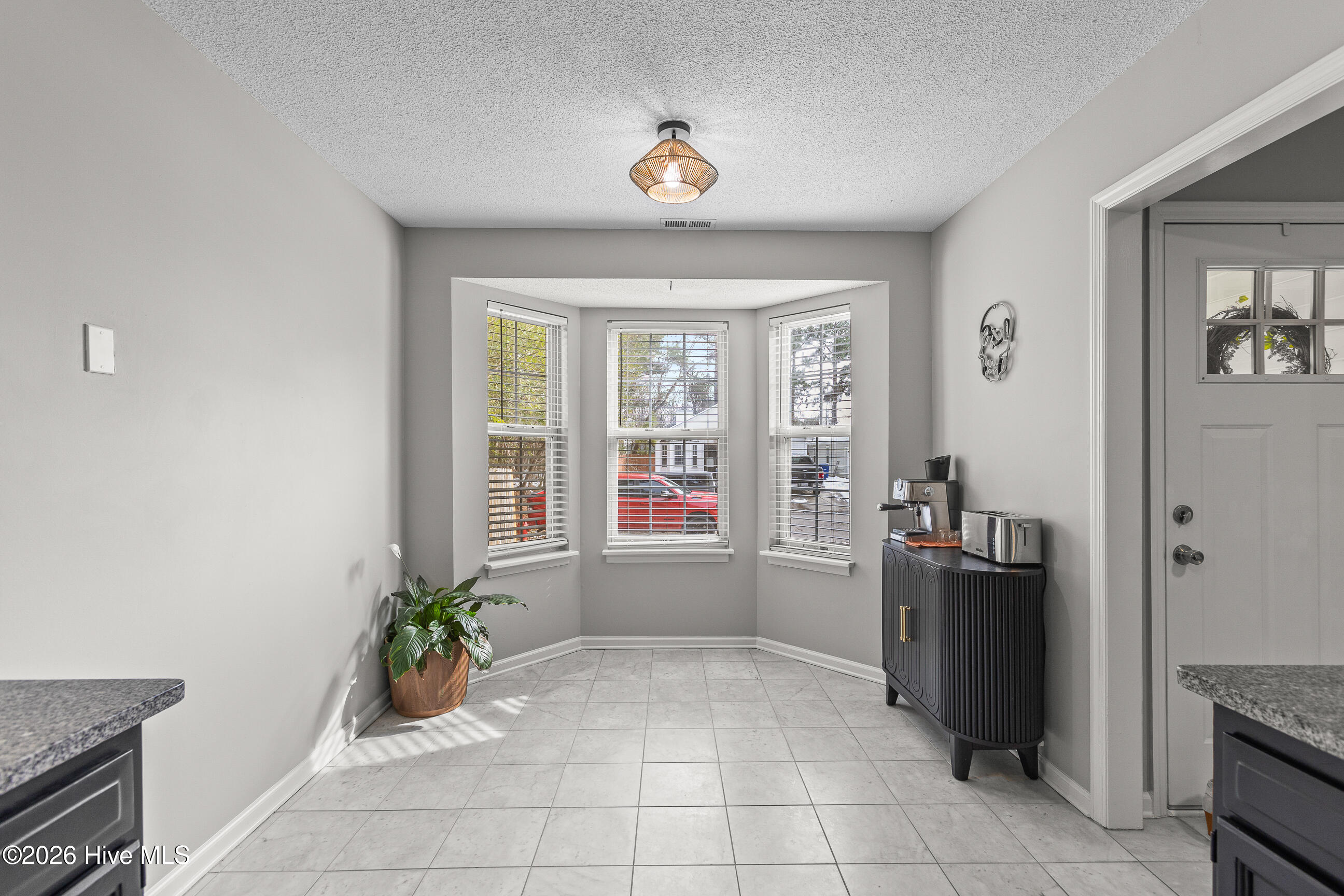 100553126 | Photo 13