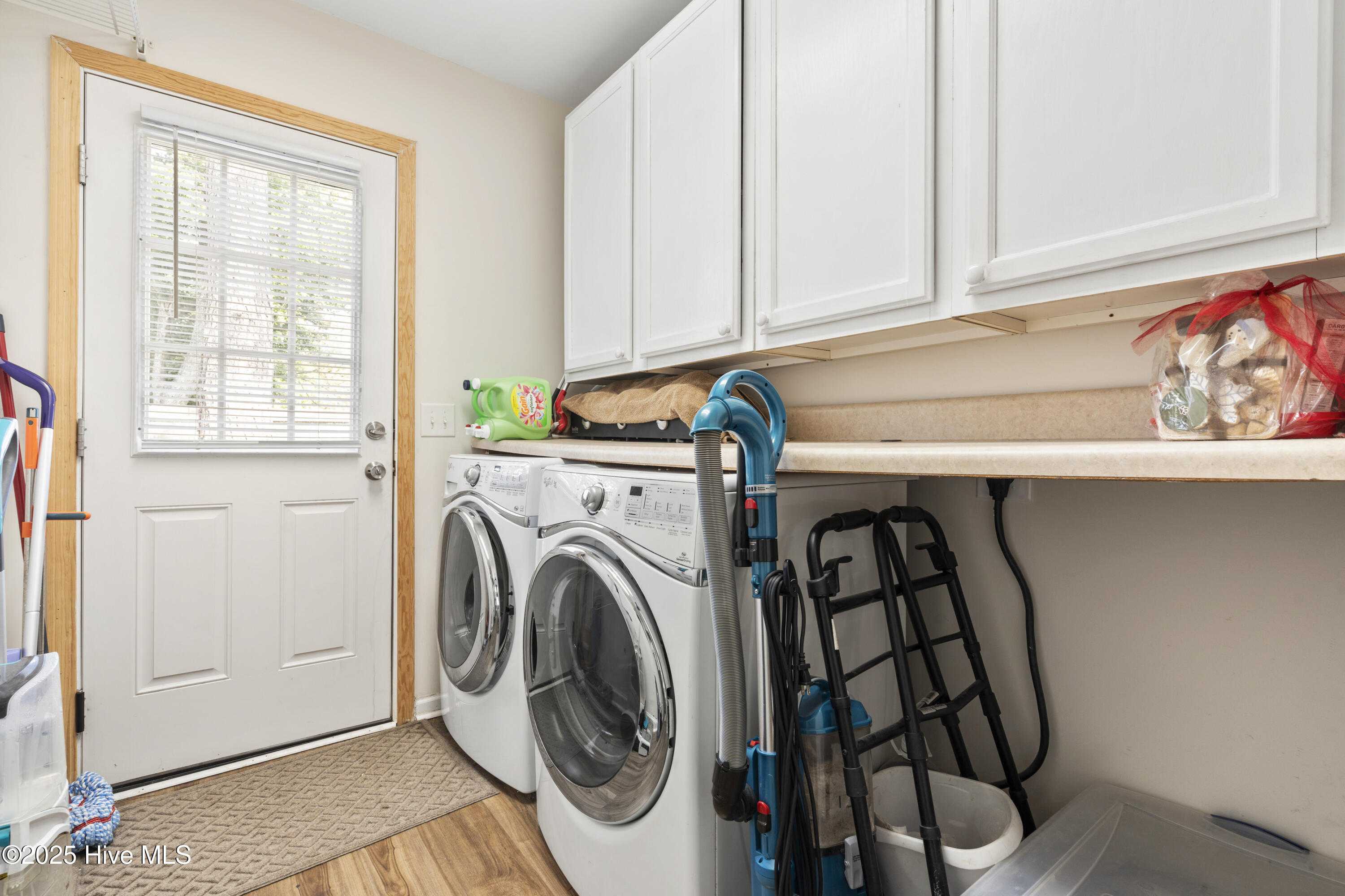 100509046 | Photo 21