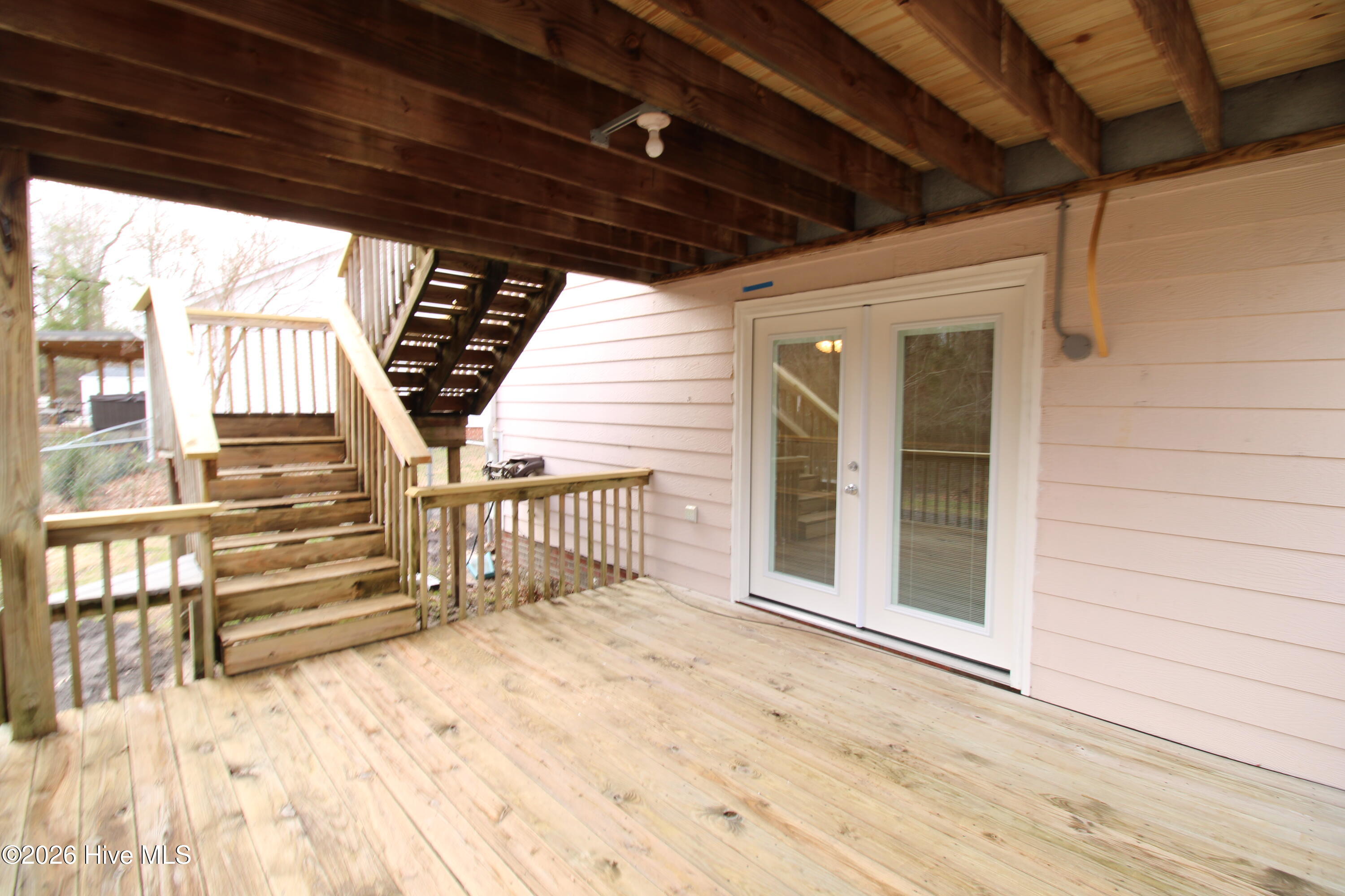 100555902 | Photo 23