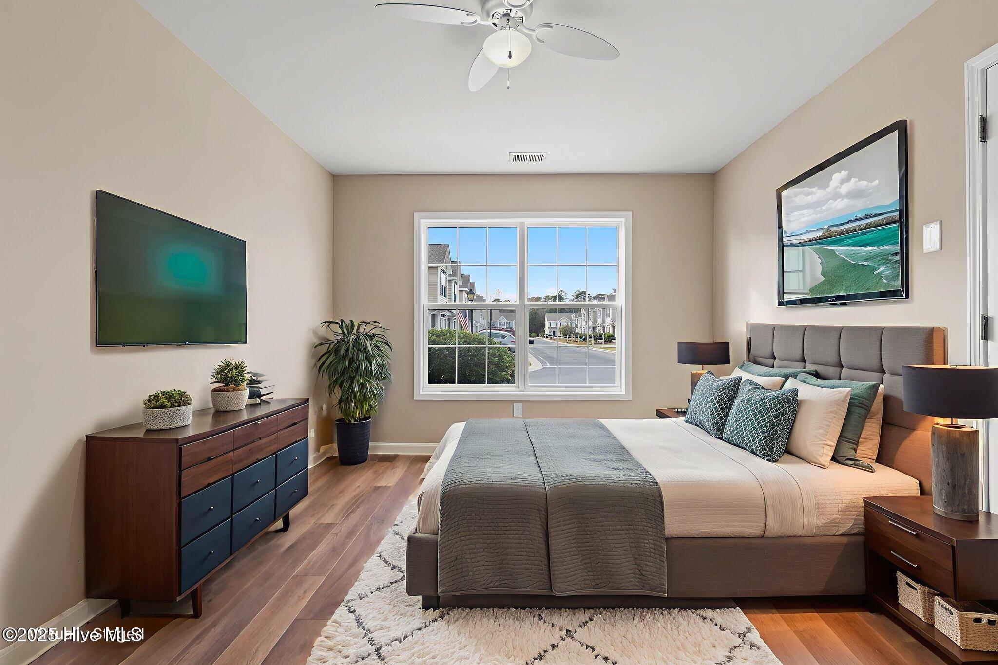 100542570 | Photo 37