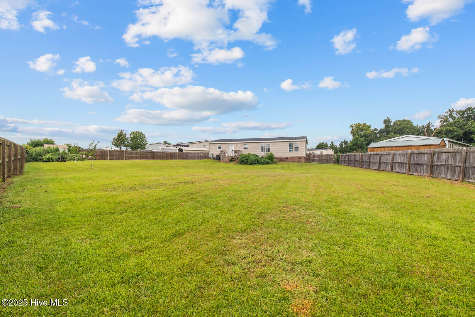 100528687 | Photo 37