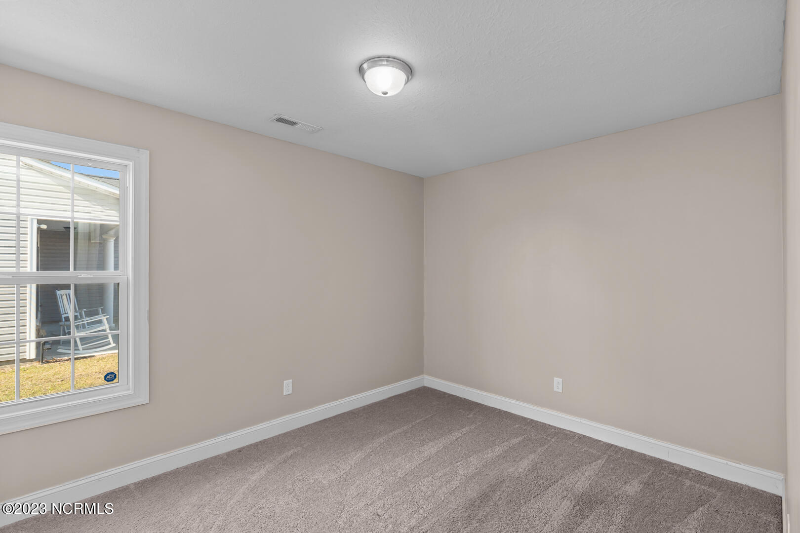 100553730 | Photo 17