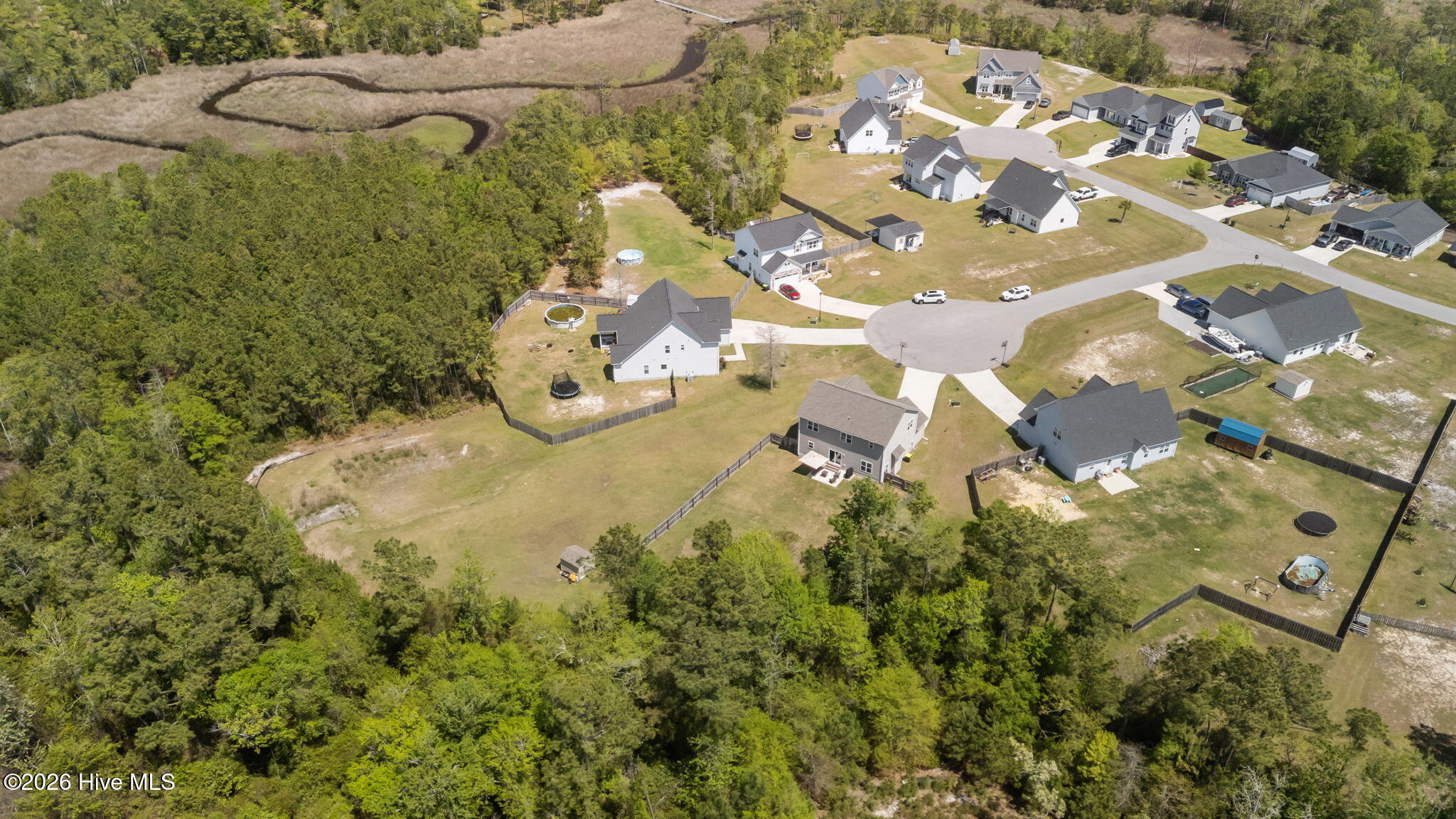 100568670 | Photo 53