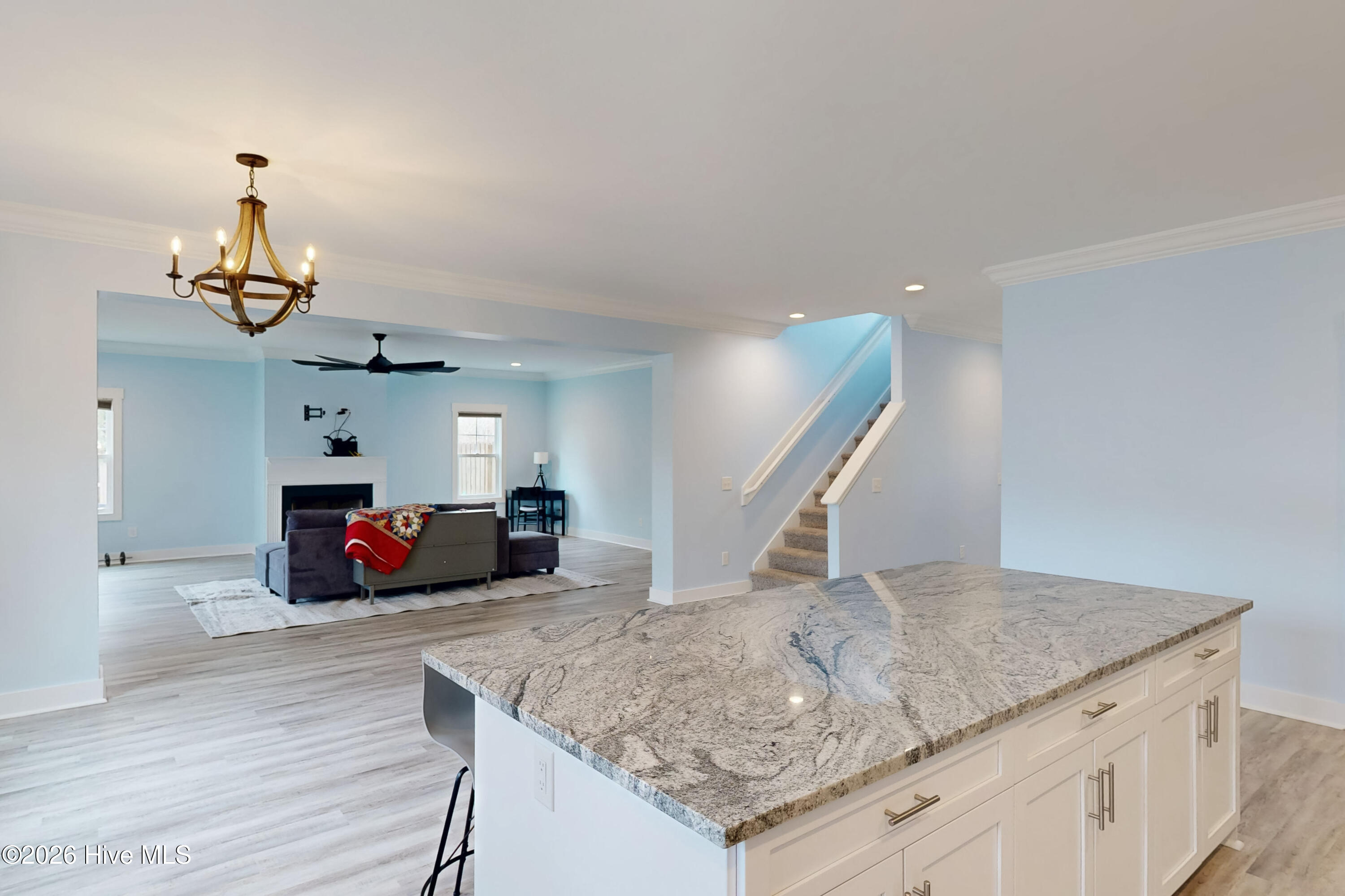 100557107 | Photo 11