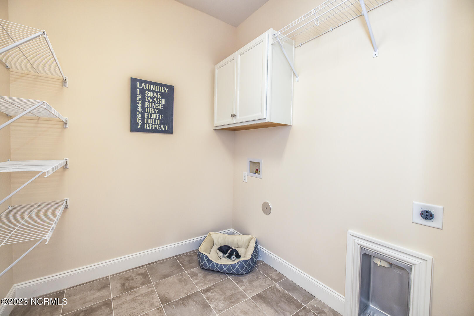 100512925 | Photo 40