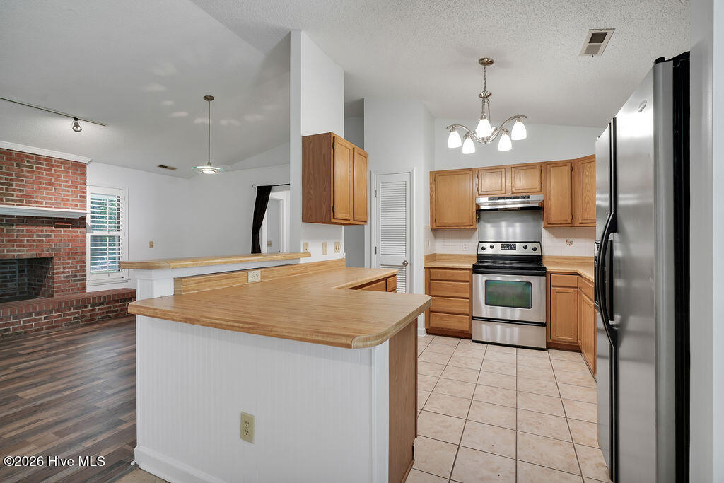 100557409 | Photo 15