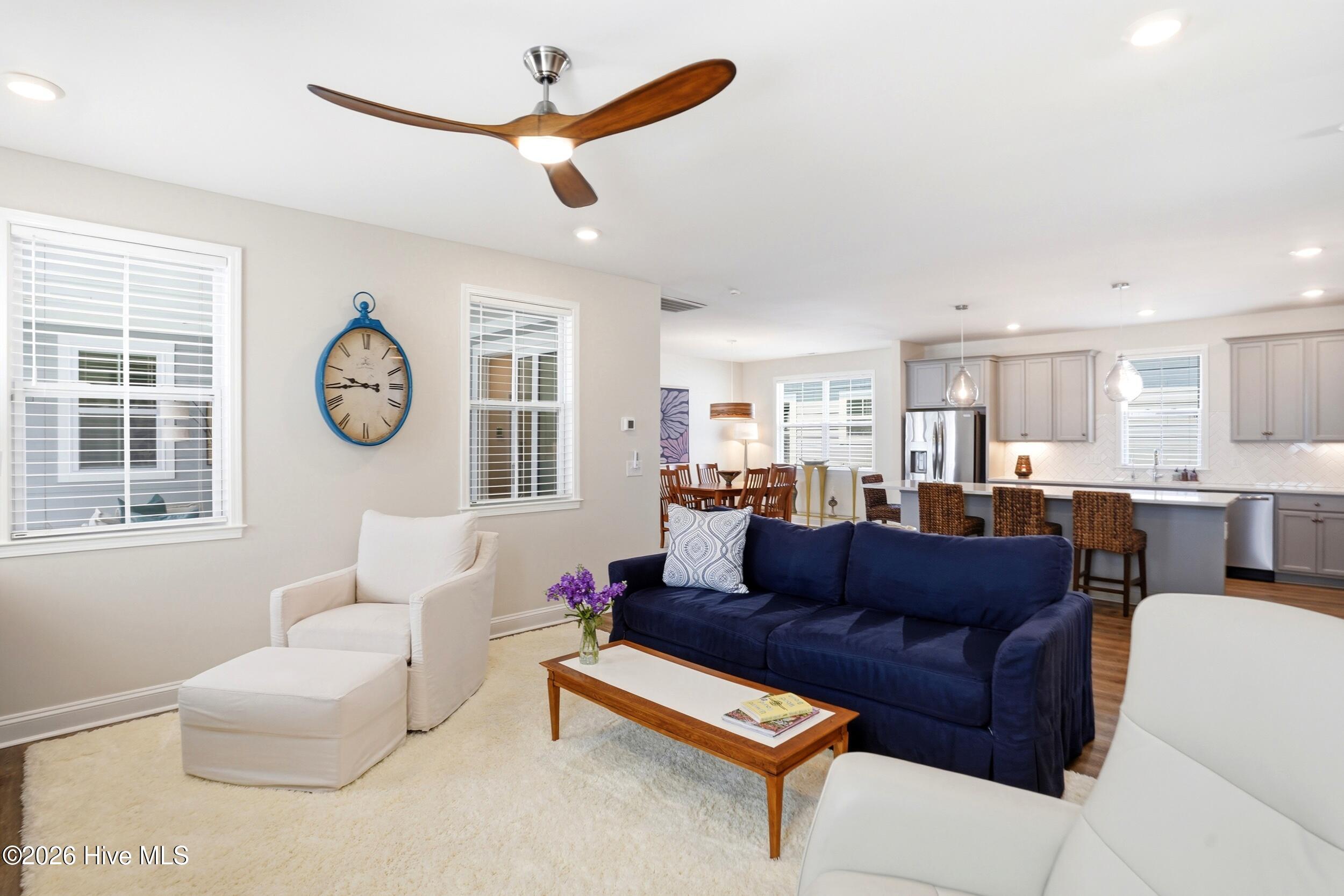 100569050 | Photo 24