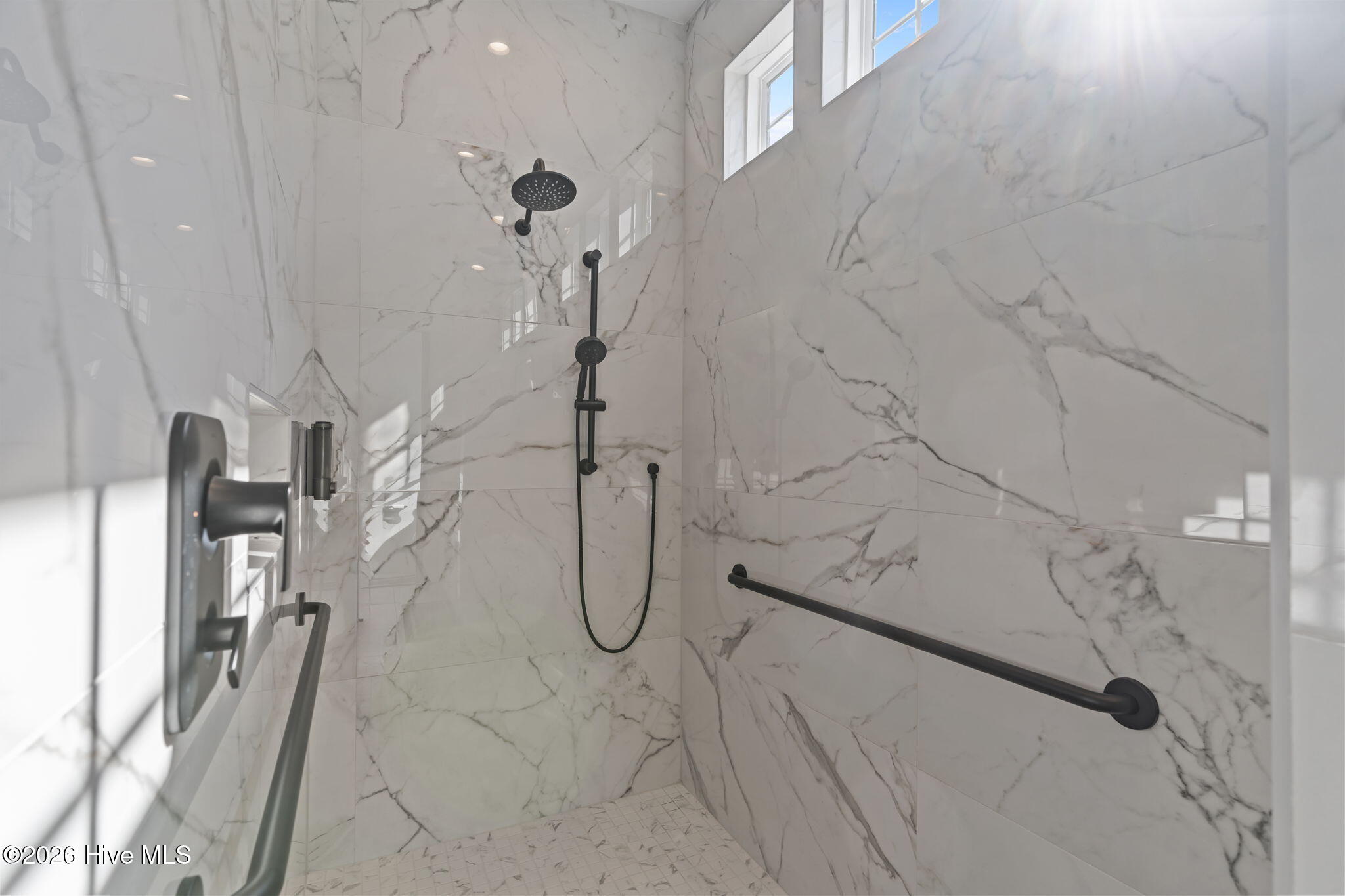 100554448 | Photo 22