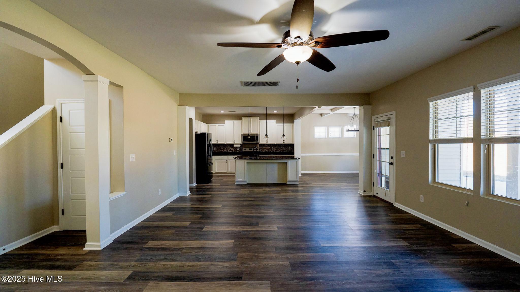 100545040 | Photo 21