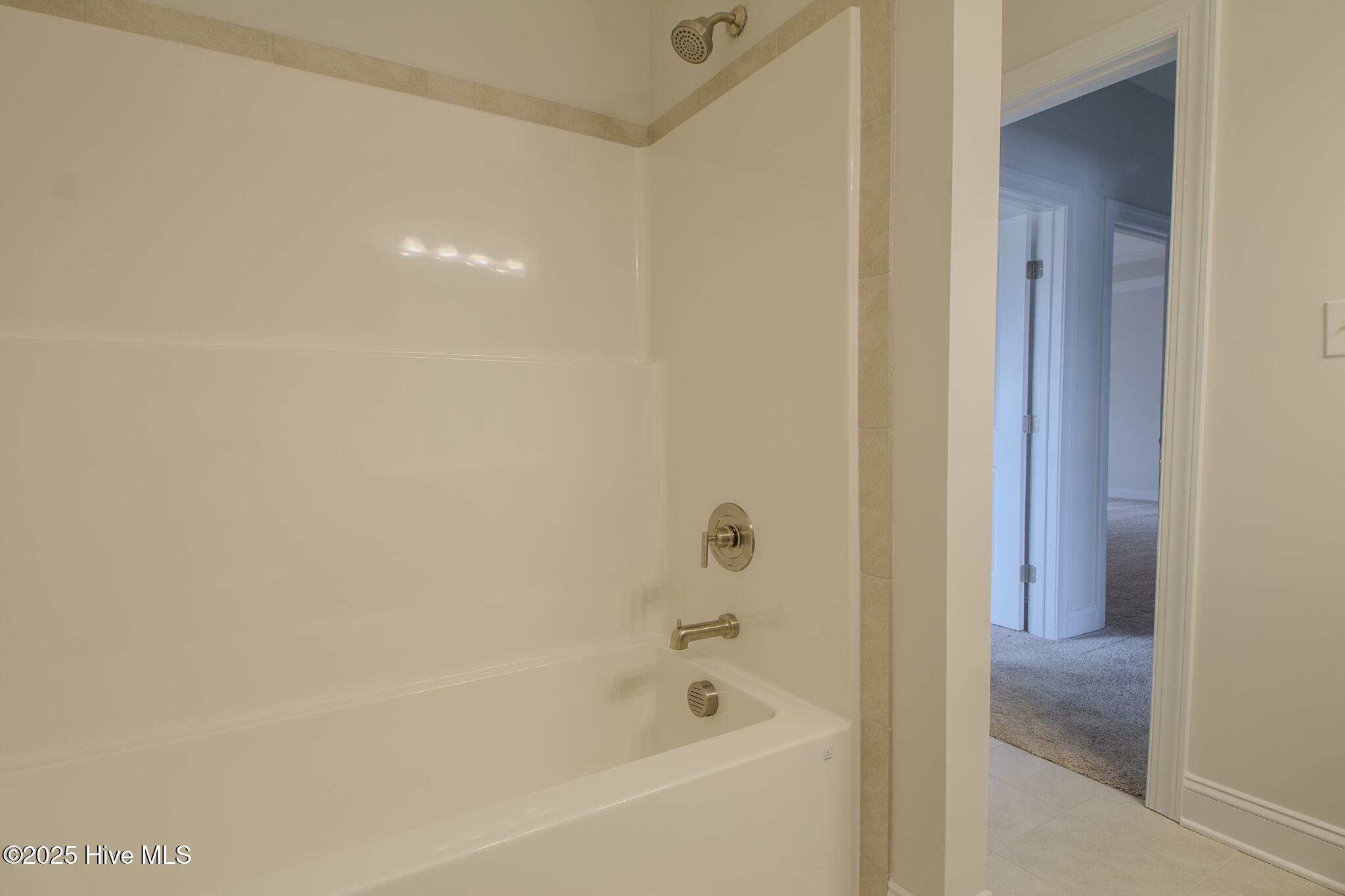 100497449 | Photo 30