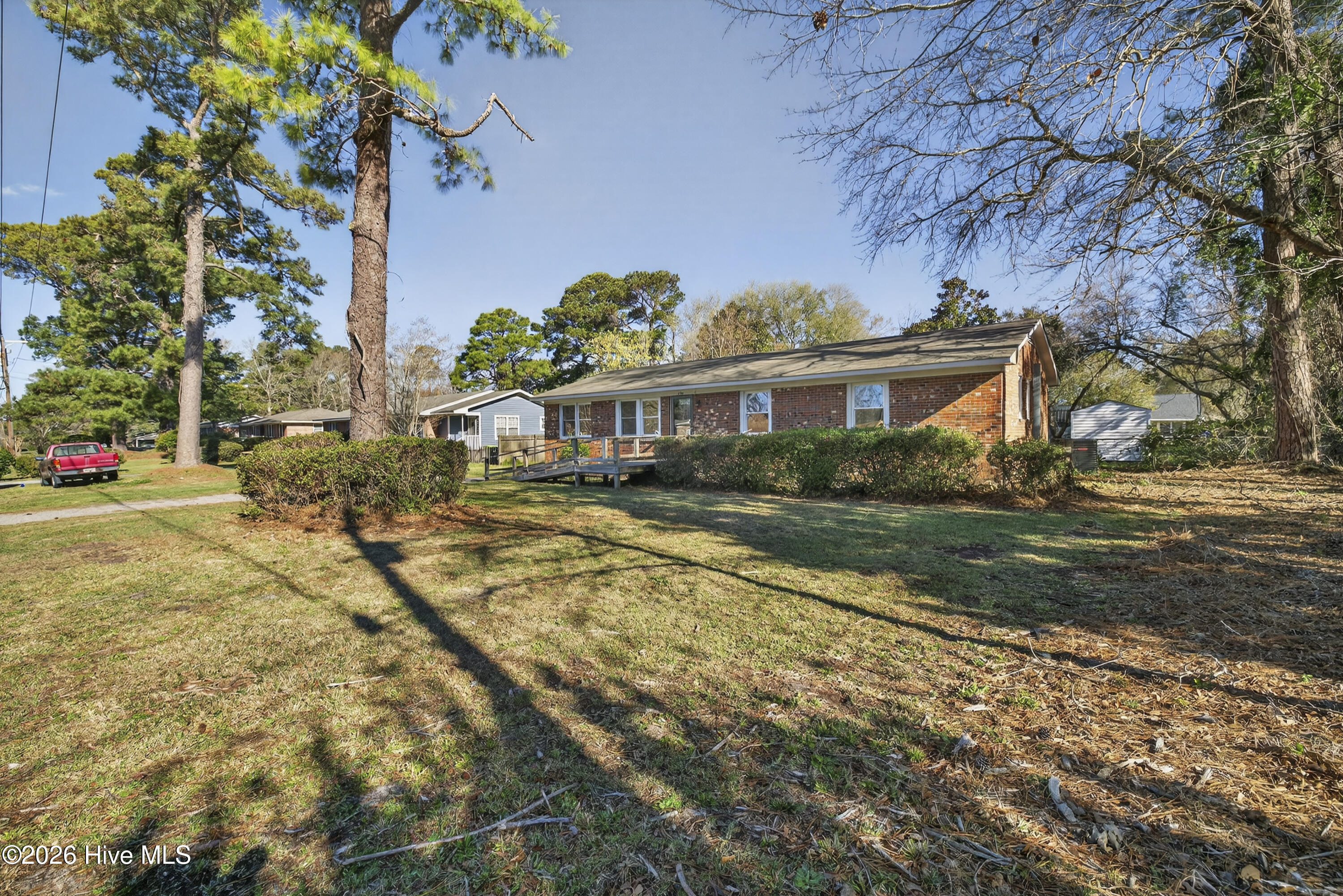 100560540 | Photo 24