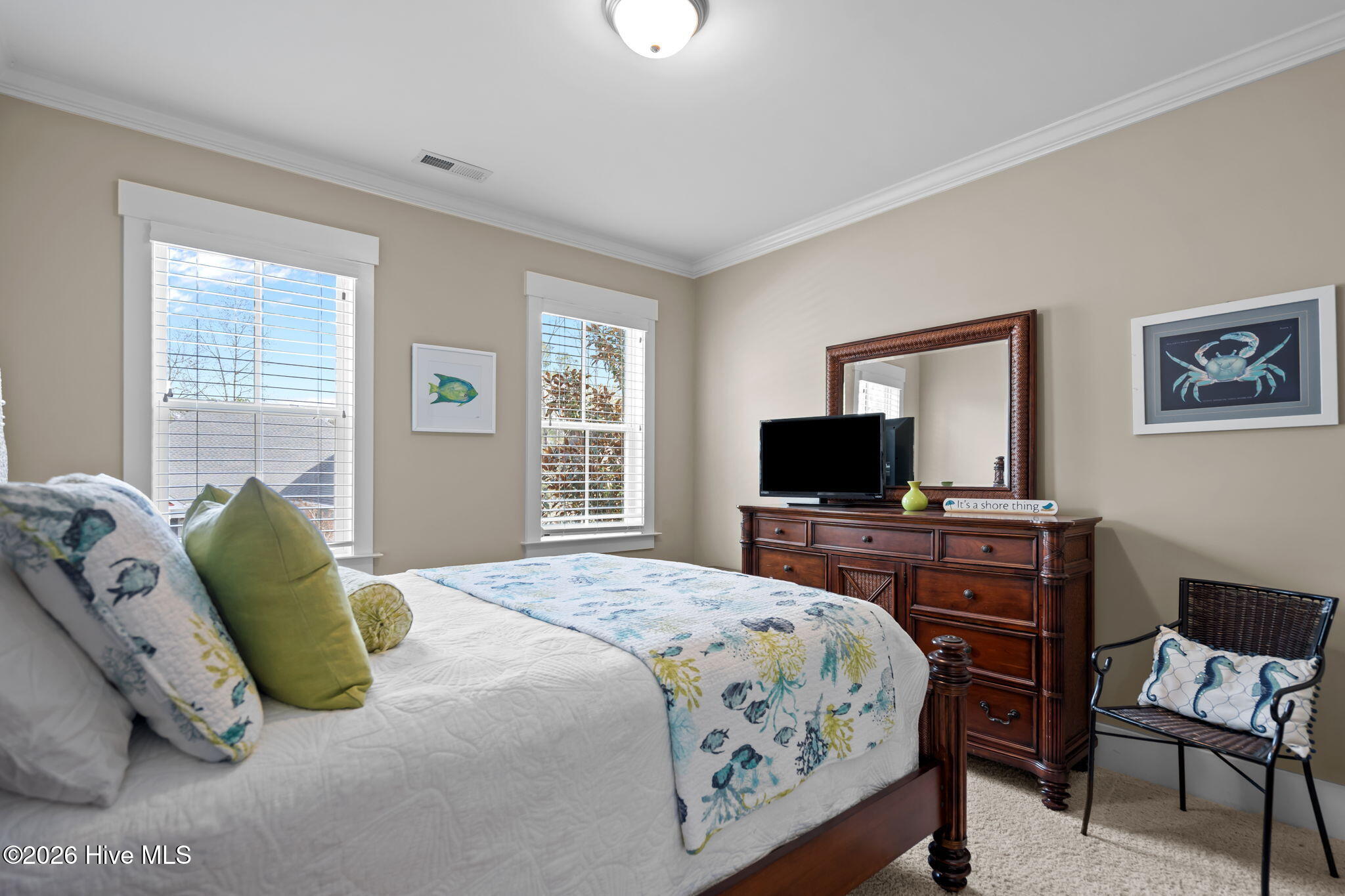 100547967 | Photo 37