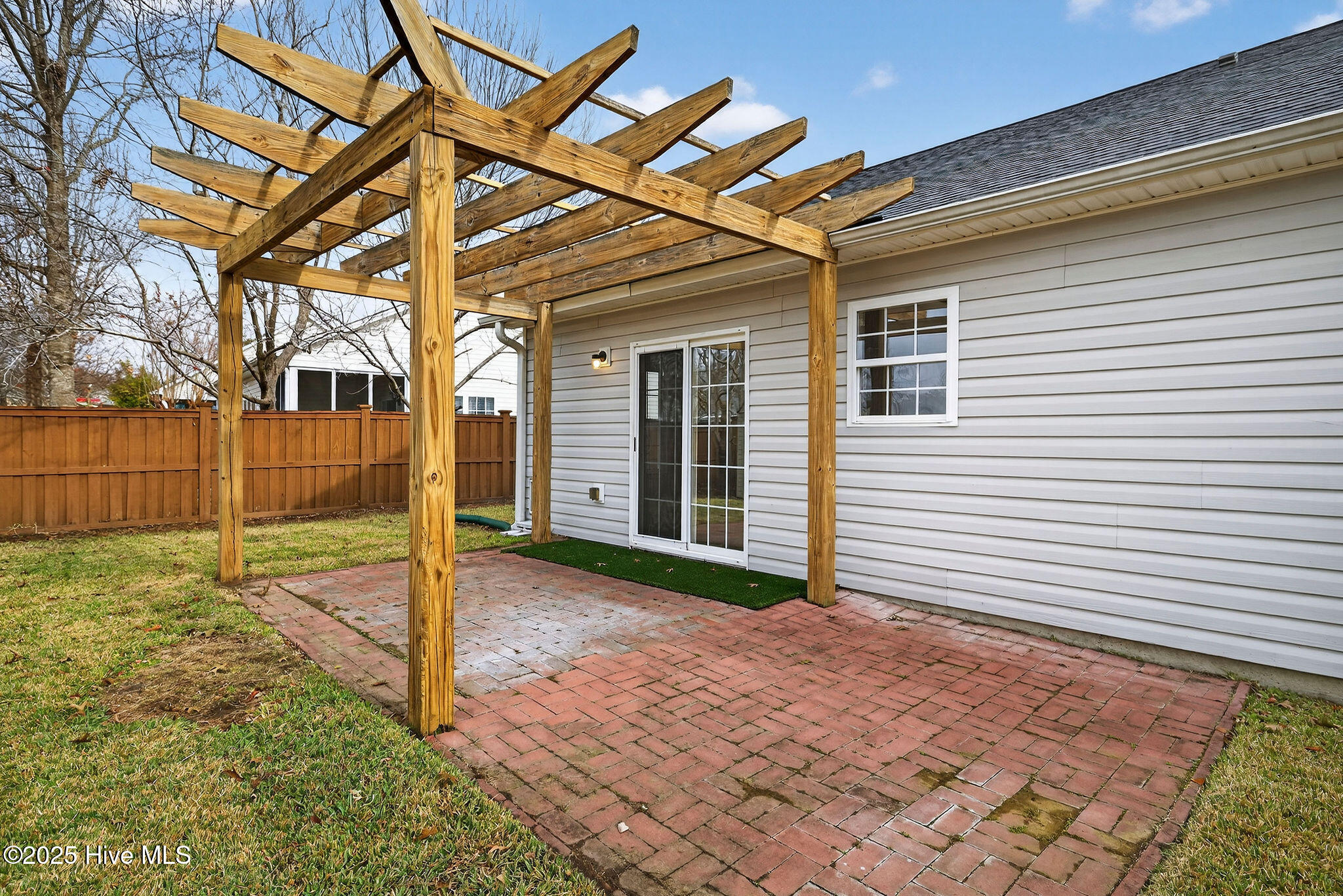 100543965 | Photo 44