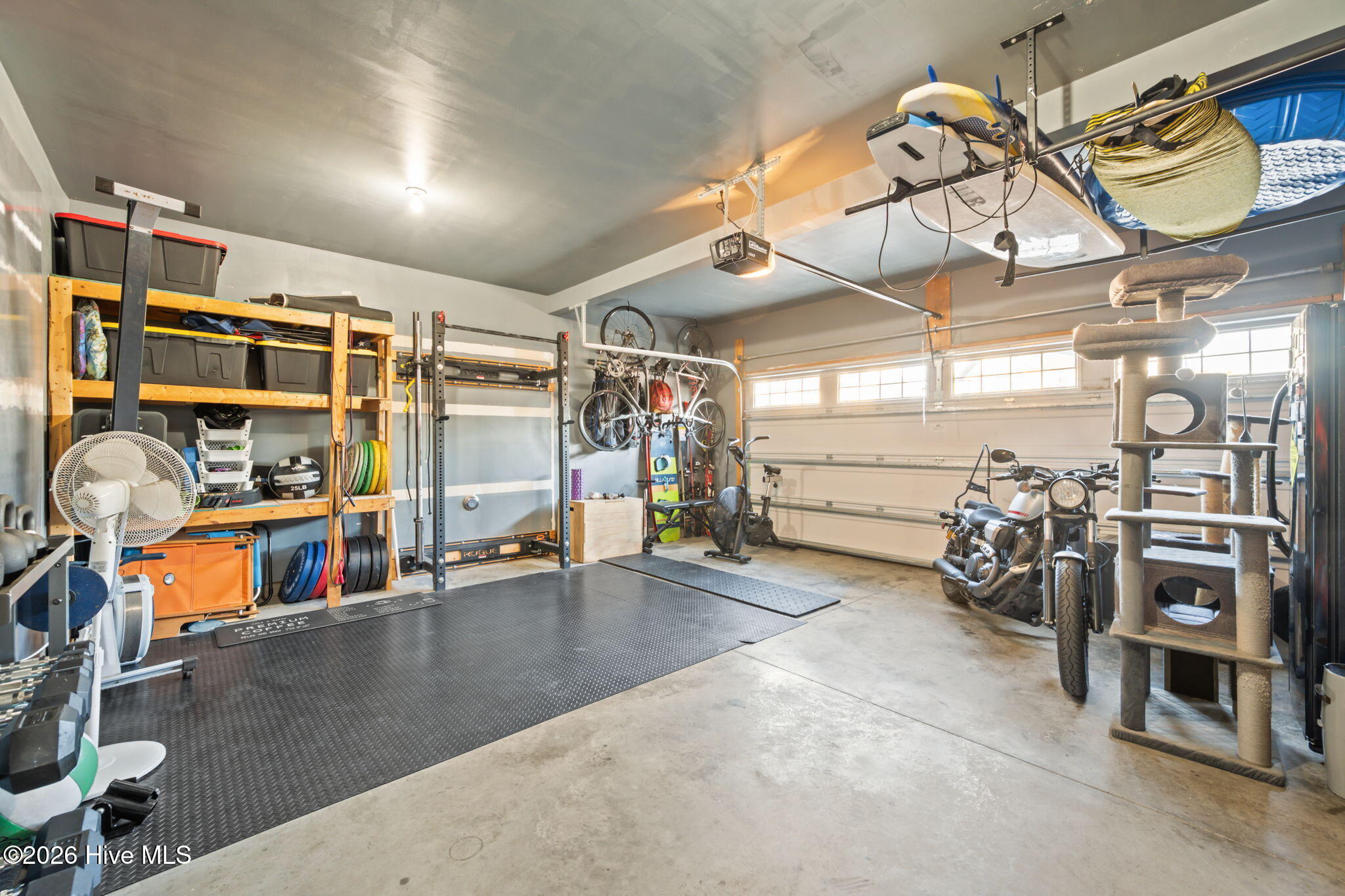 100557022 | Photo 32