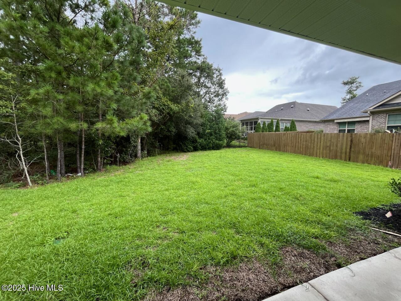 100420761 | Photo 26