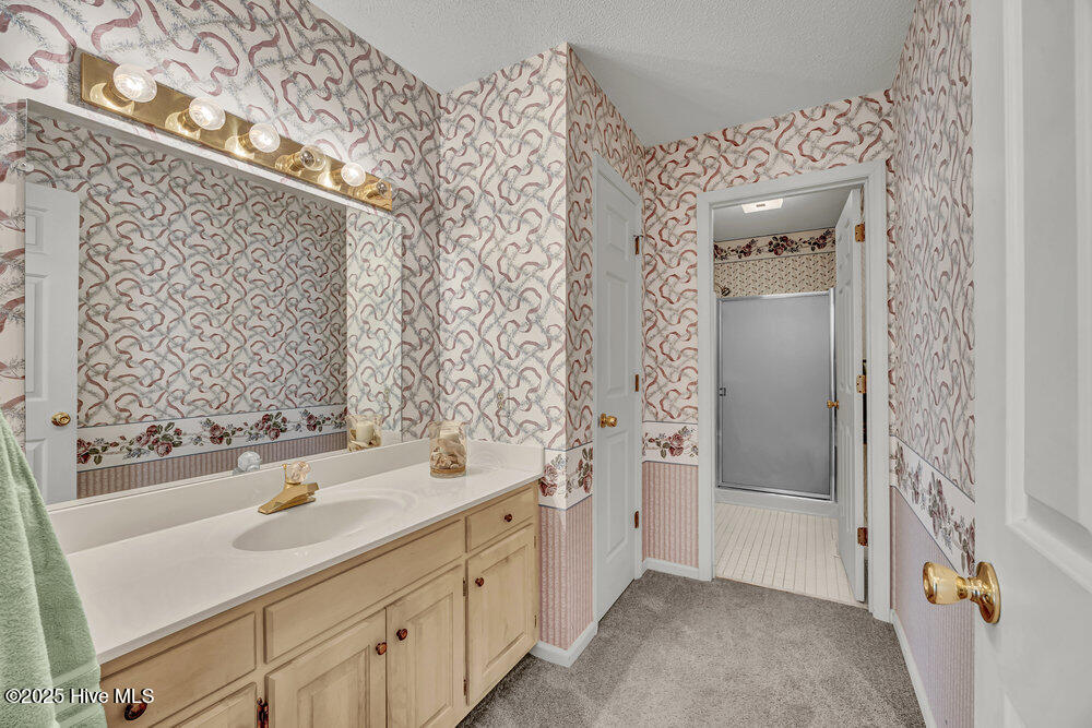 100526999 | Photo 28