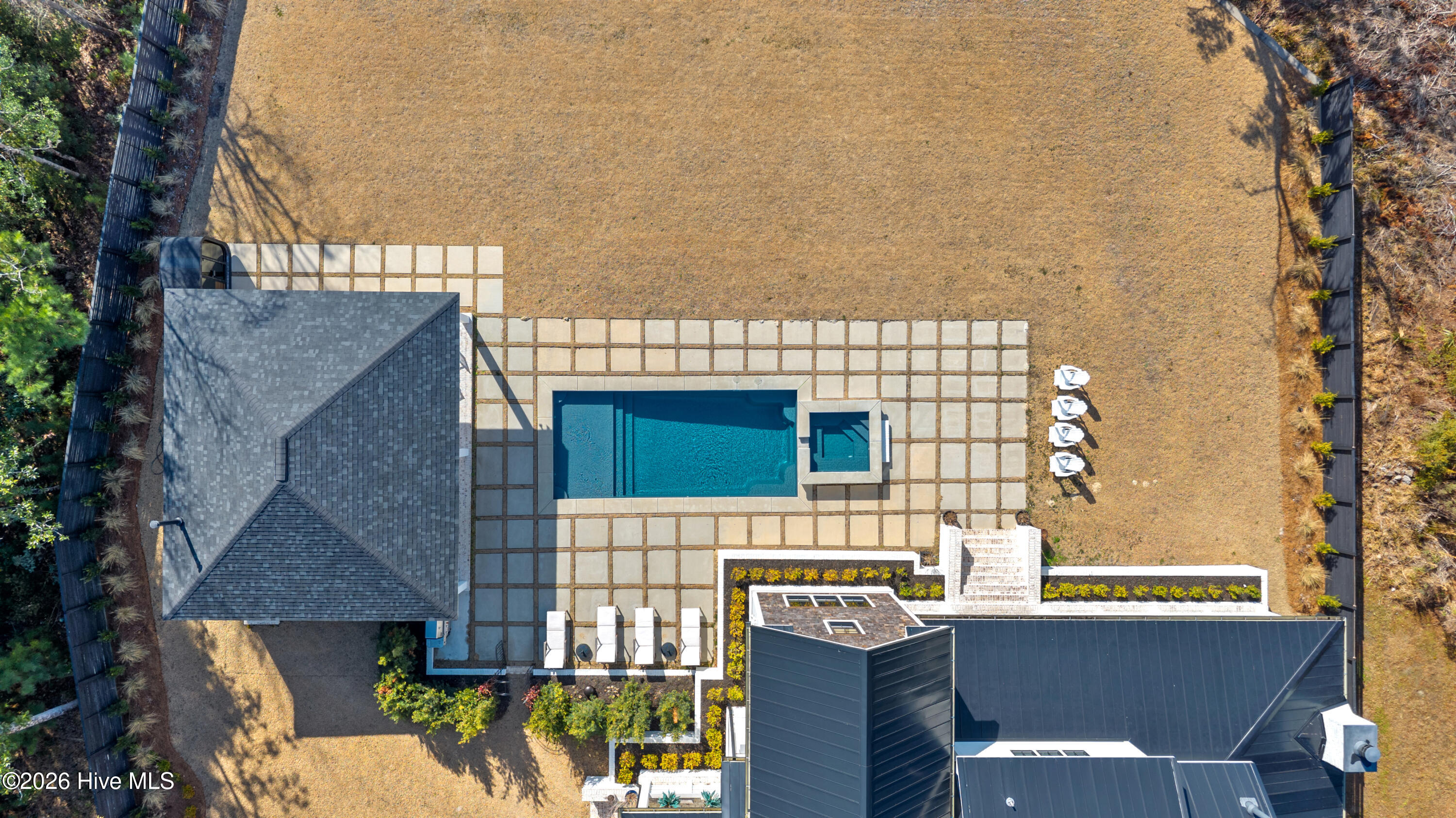 100554567 | Photo 71