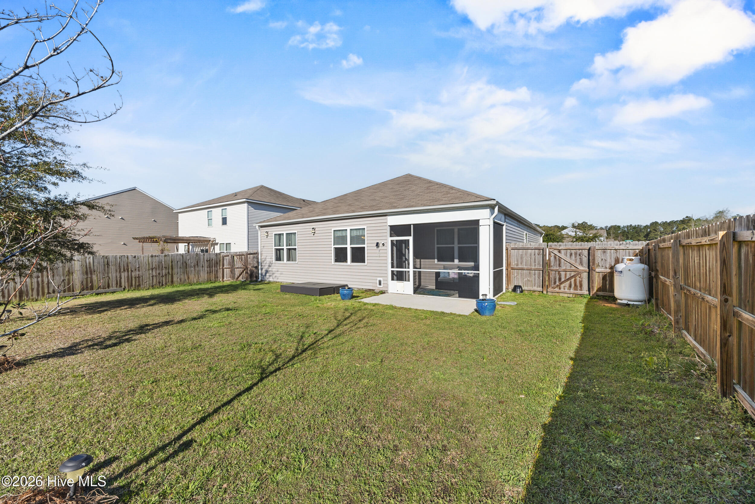 100561160 | Photo 29