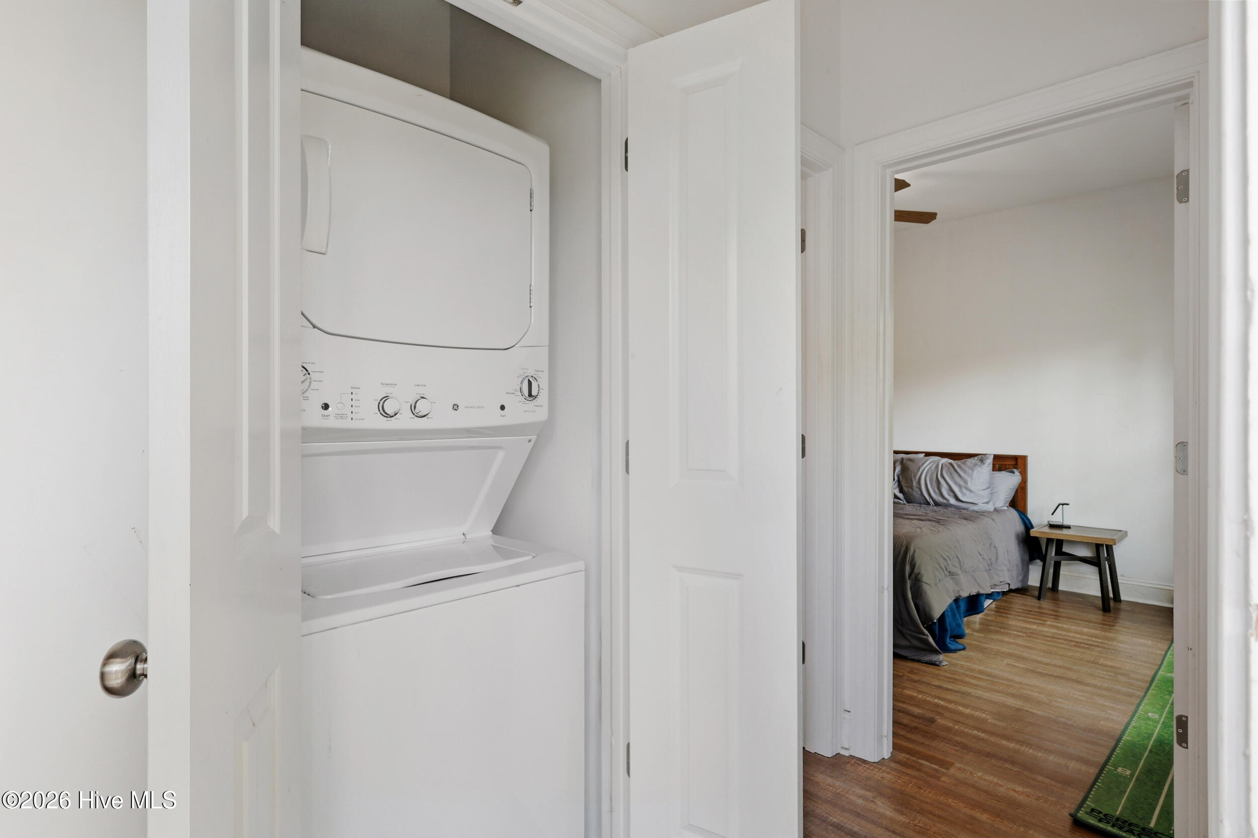 100566904 | Photo 42