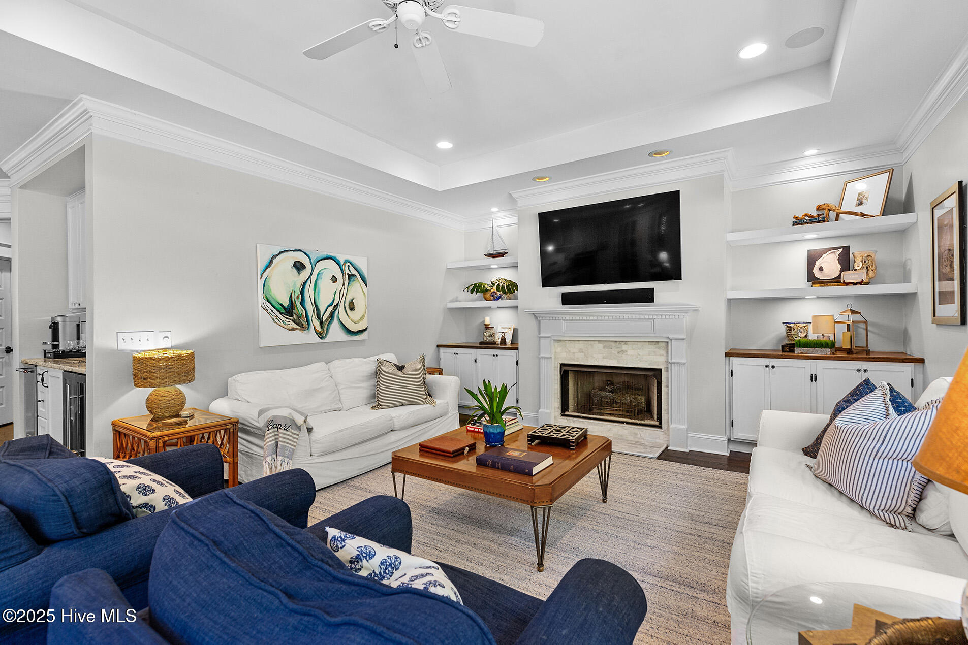 100541349 | Photo 32