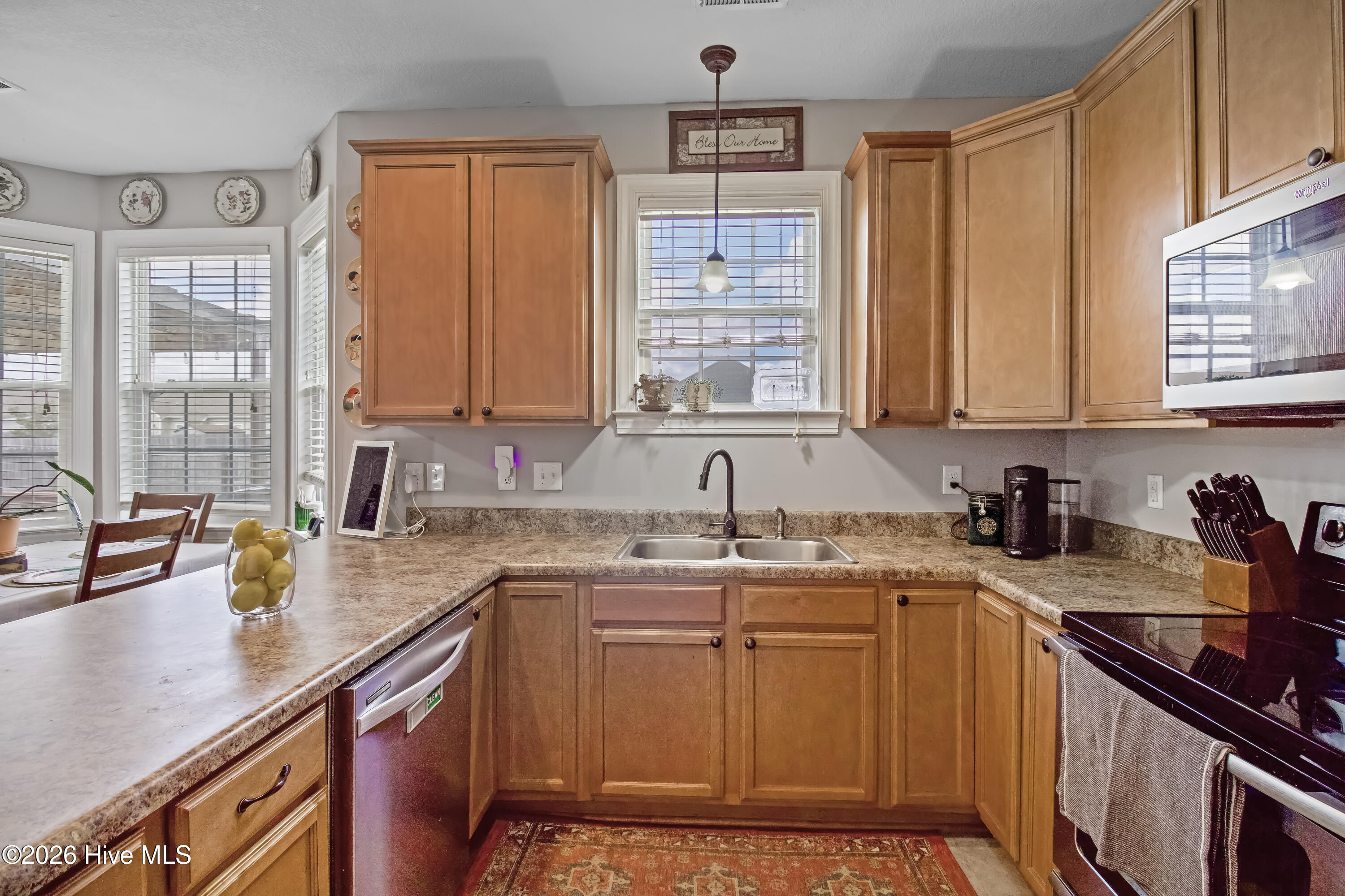 100561331 | Photo 11