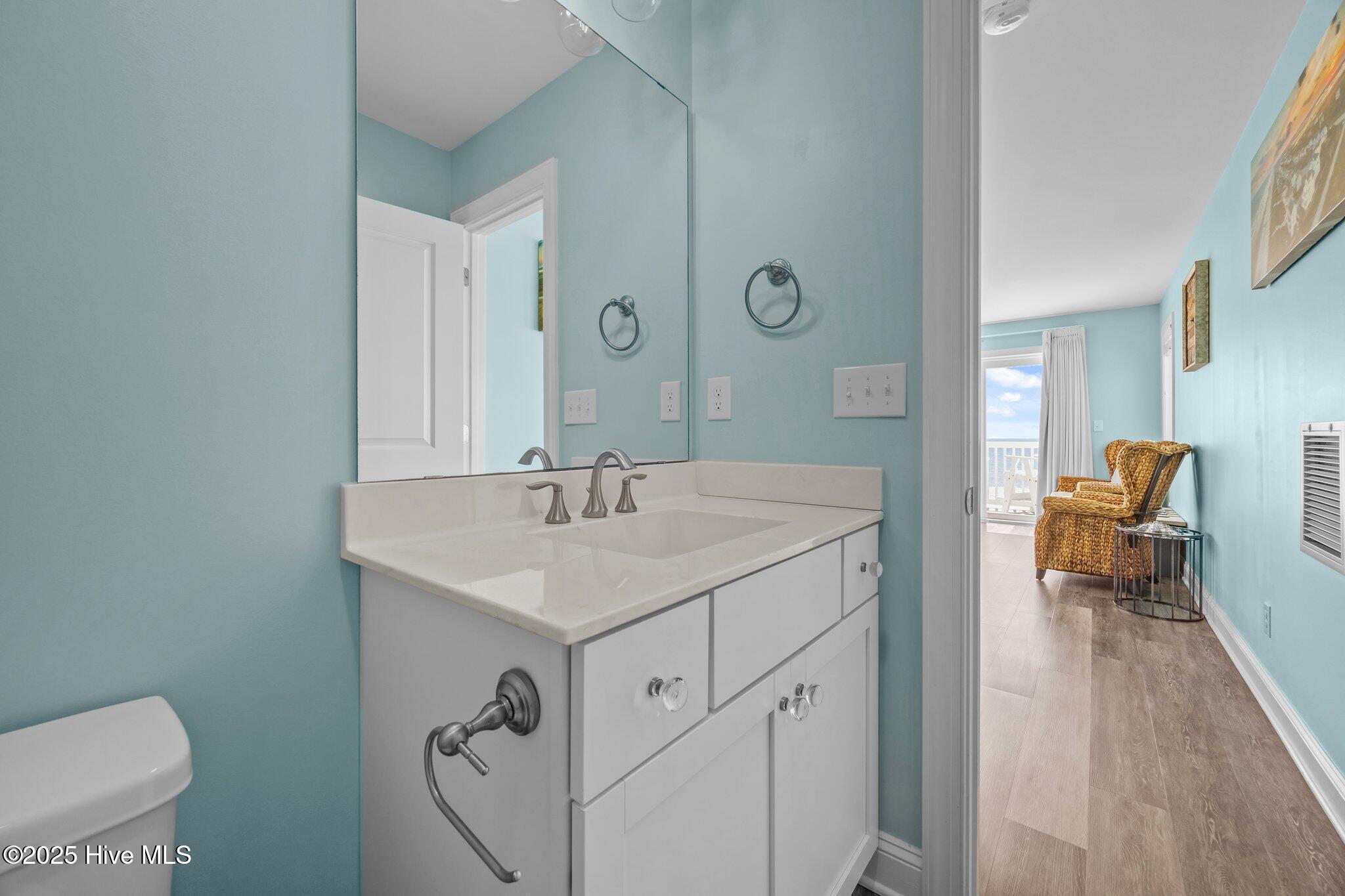 100535053 | Photo 52