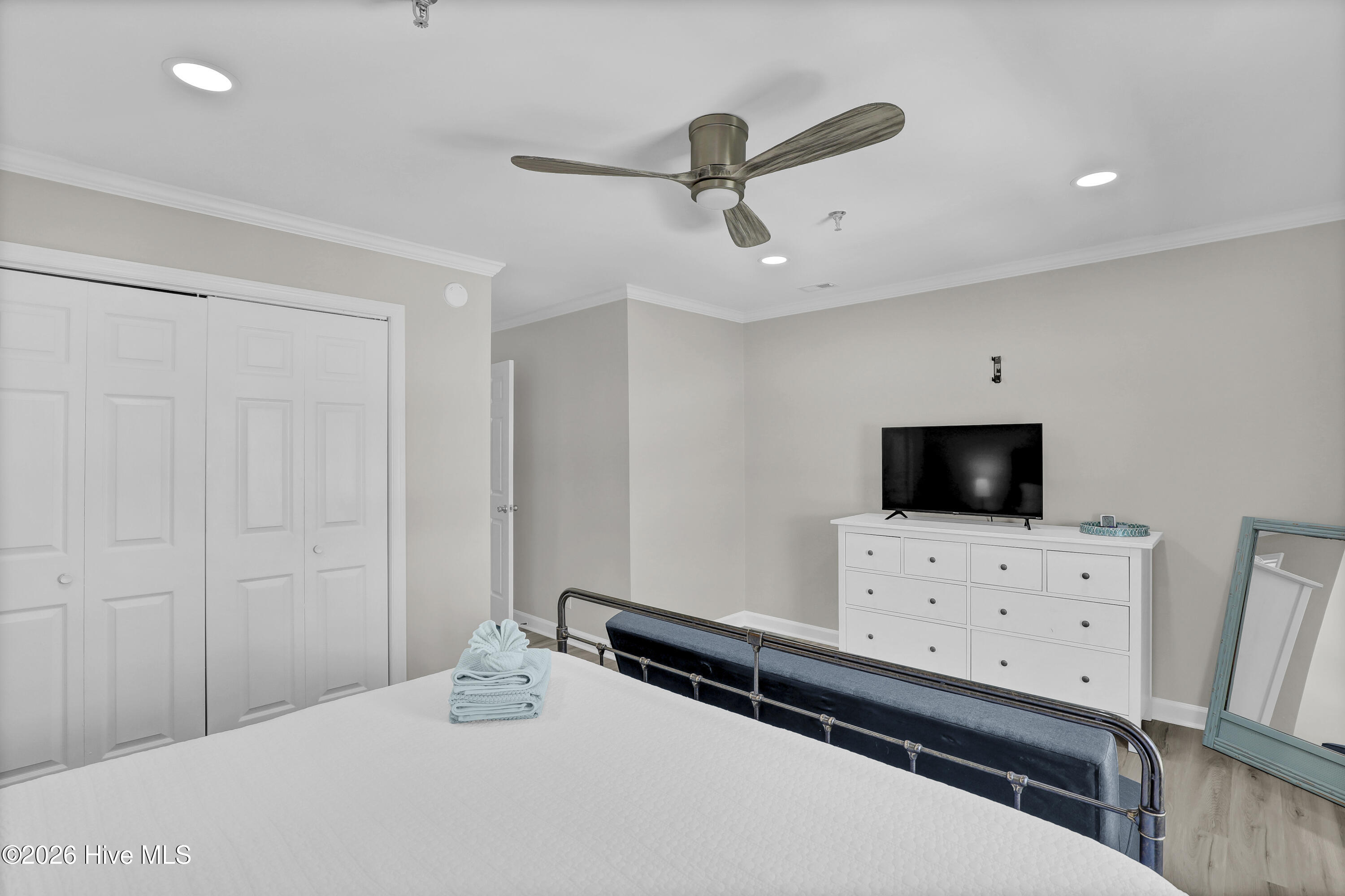 100568144 | Photo 22